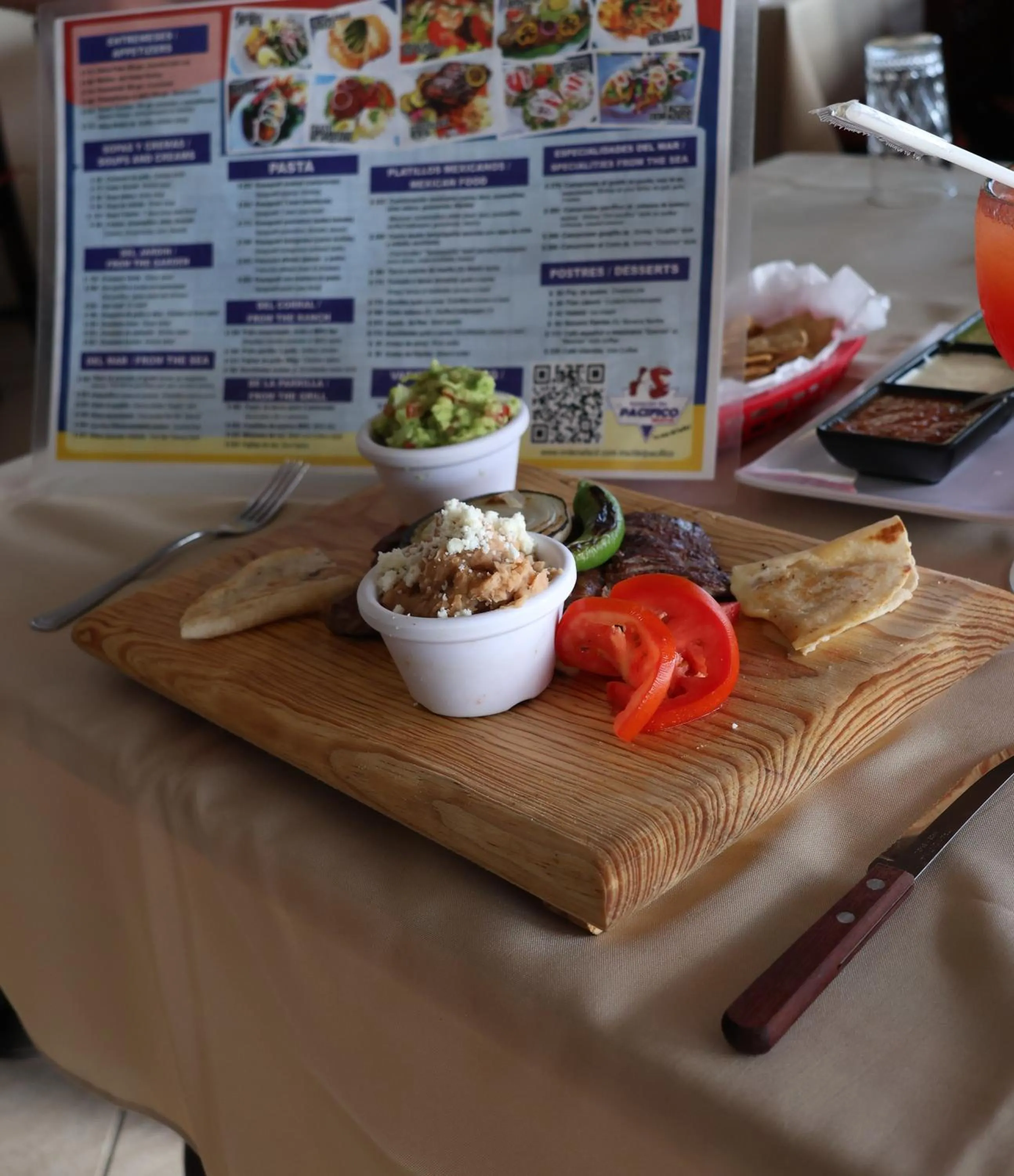 Food and drinks in Hotel Sands Arenas