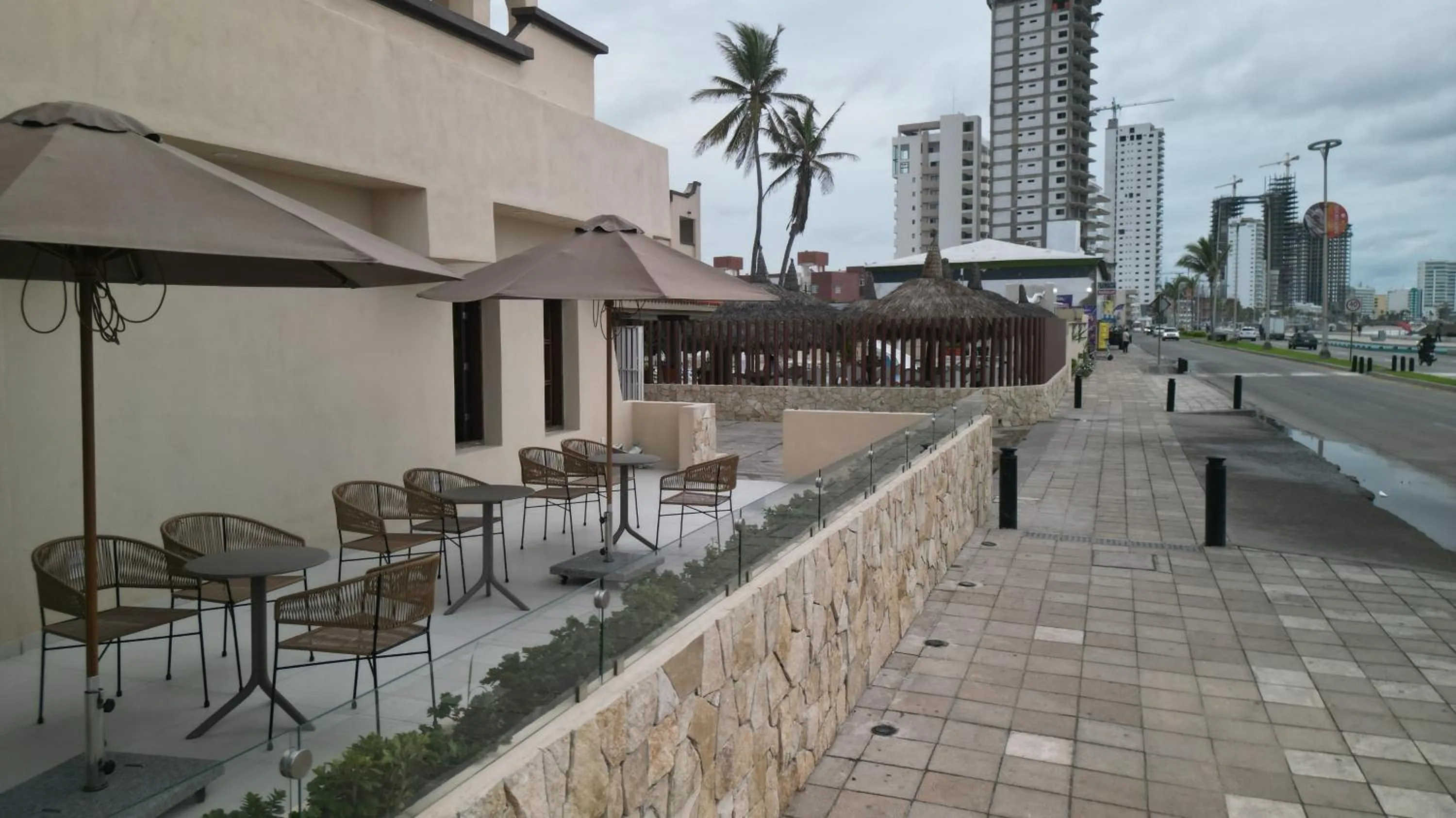 Property building in Hotel Sands Arenas