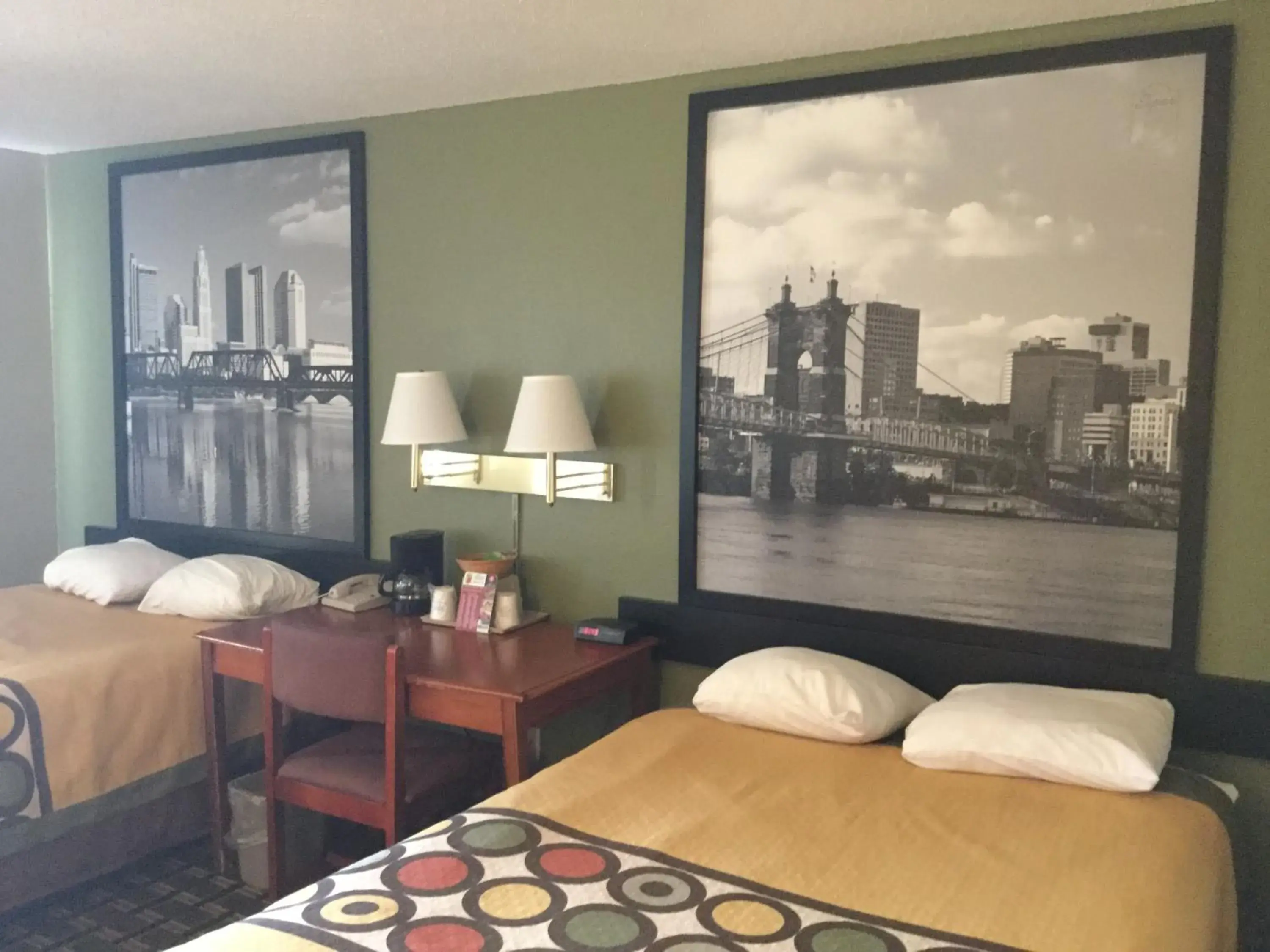 Double Room with Two Double Beds - Non-Smoking in Super 8 by Wyndham Youngstown/Austintown Double Room with Two Double Beds - Non-Smoking in Super 8 by Wyndham Youngstown/Austintown