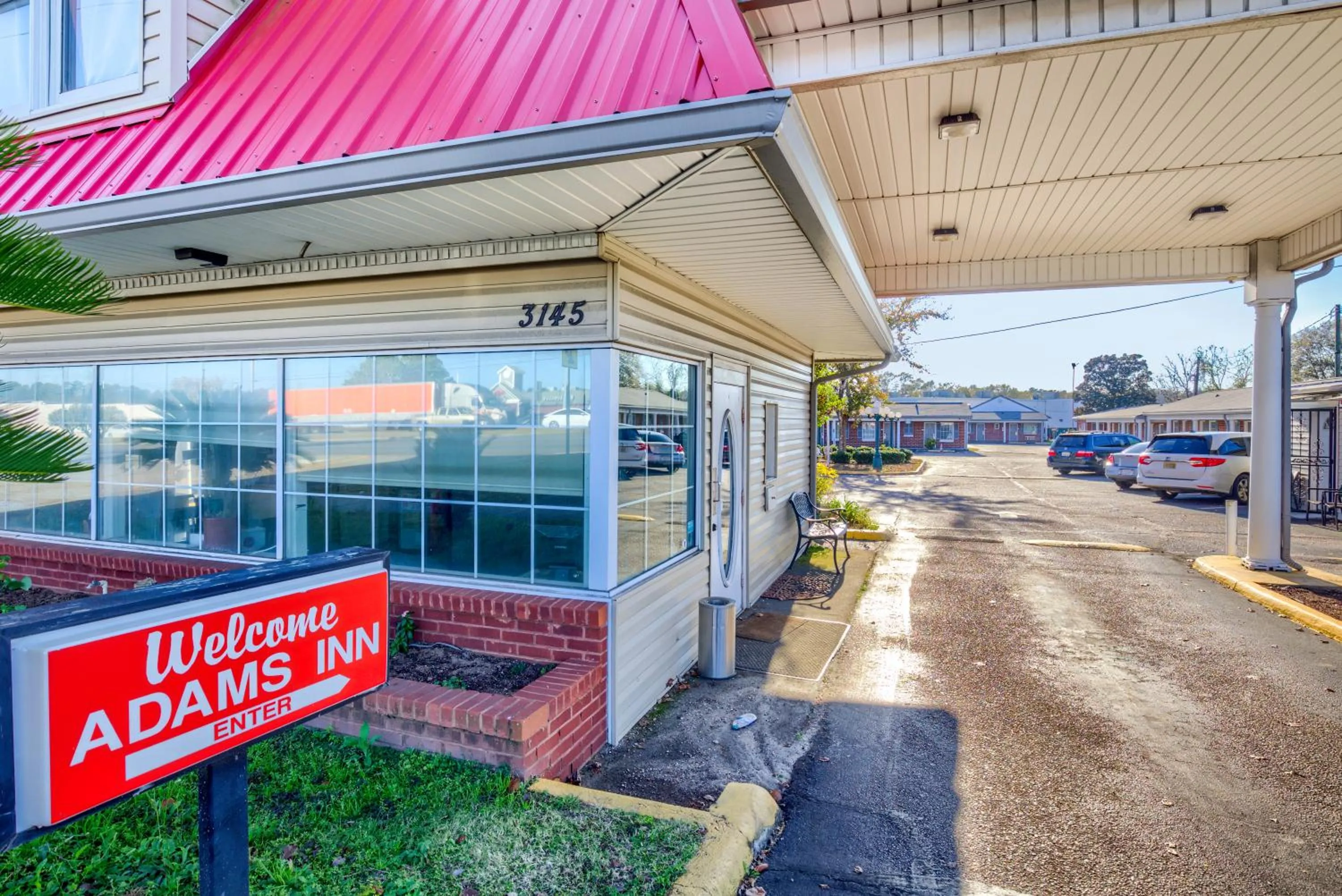 Property building in Adams Inn