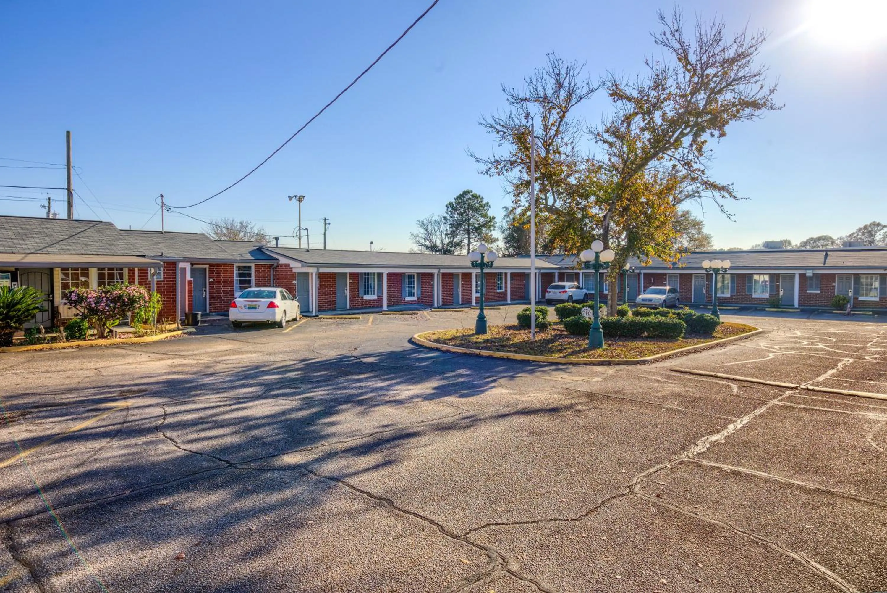 Parking in Adams Inn