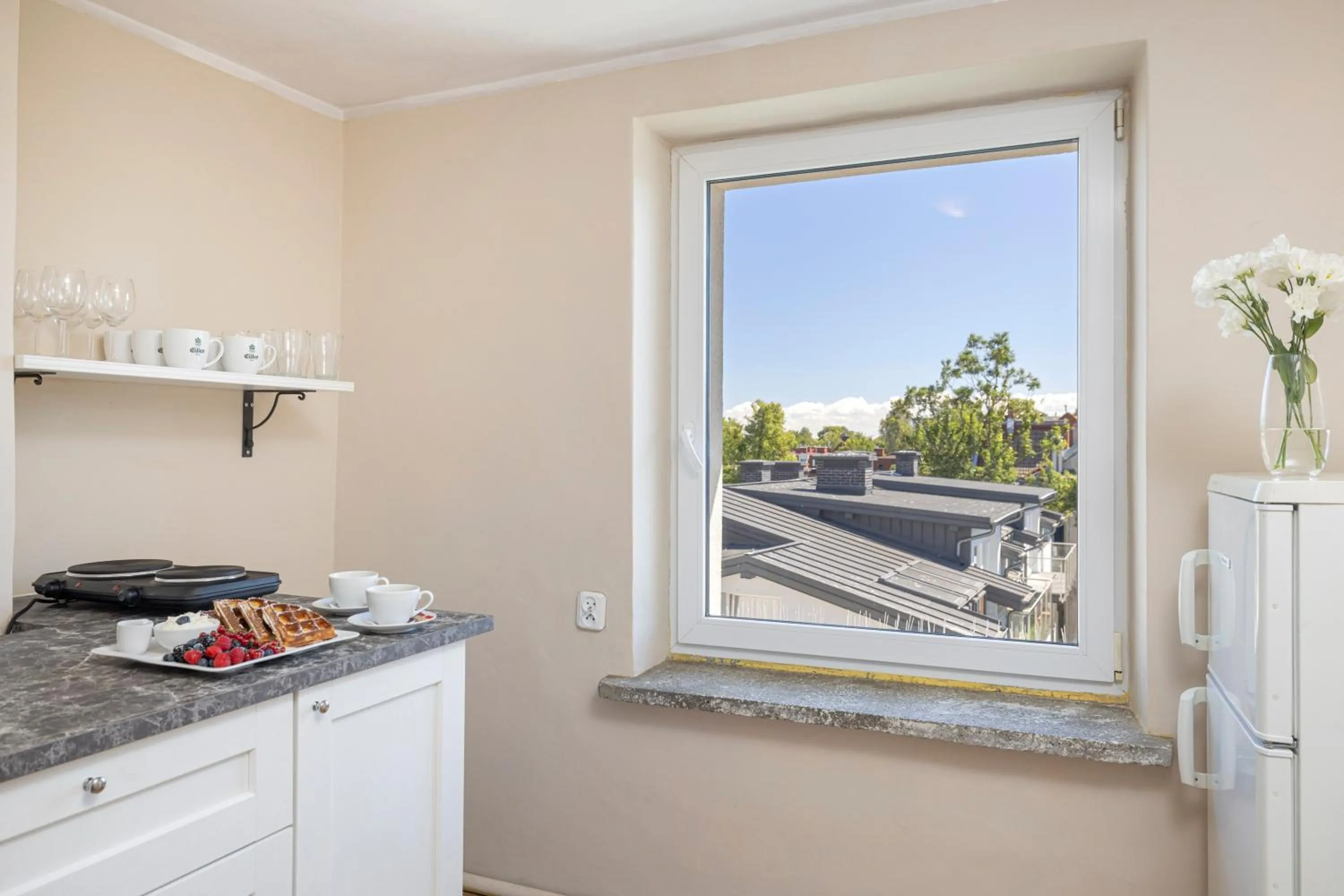 Kitchen or kitchenette in Riviera Residence Apartments