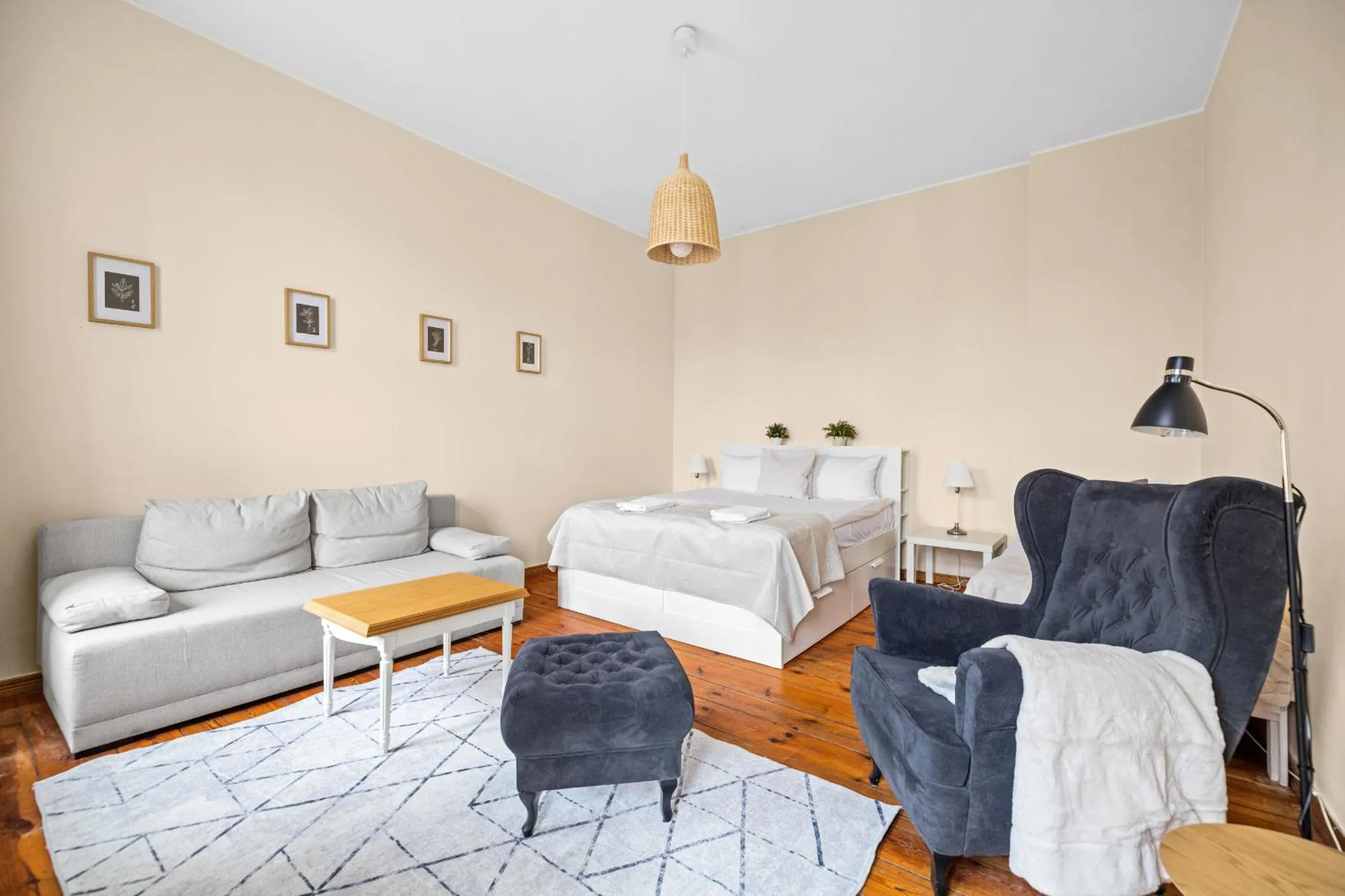 Bed in Riviera Residence Apartments