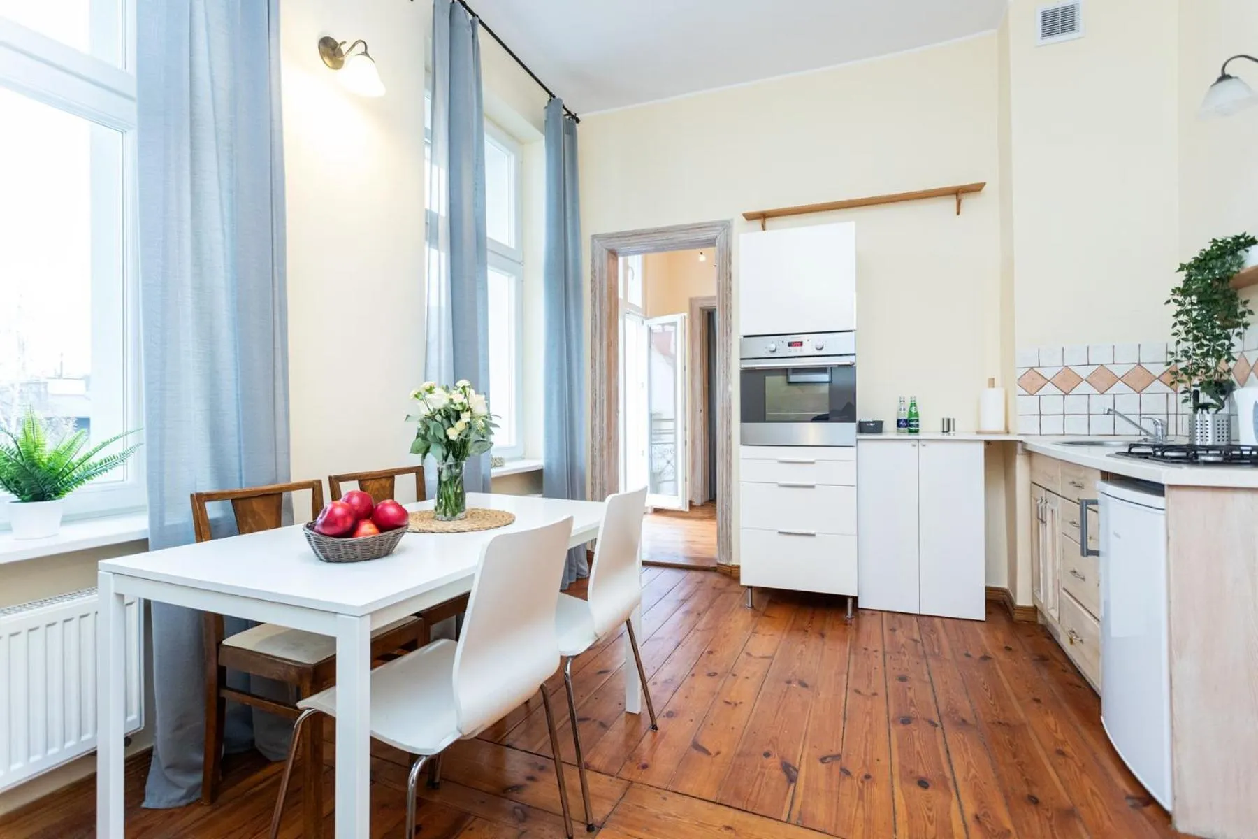 Kitchen or kitchenette in Riviera Residence Apartments