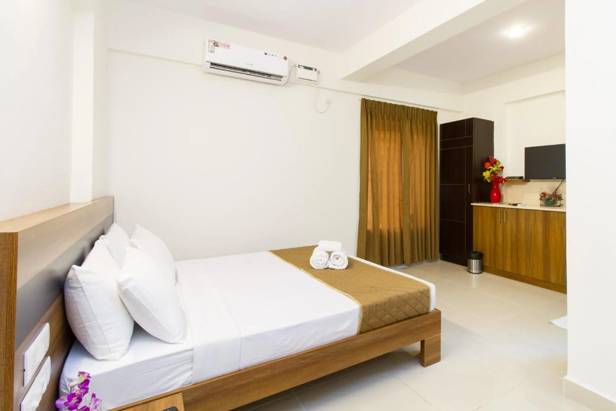 Bed in Sanctum Suites Whitefield Bangalore