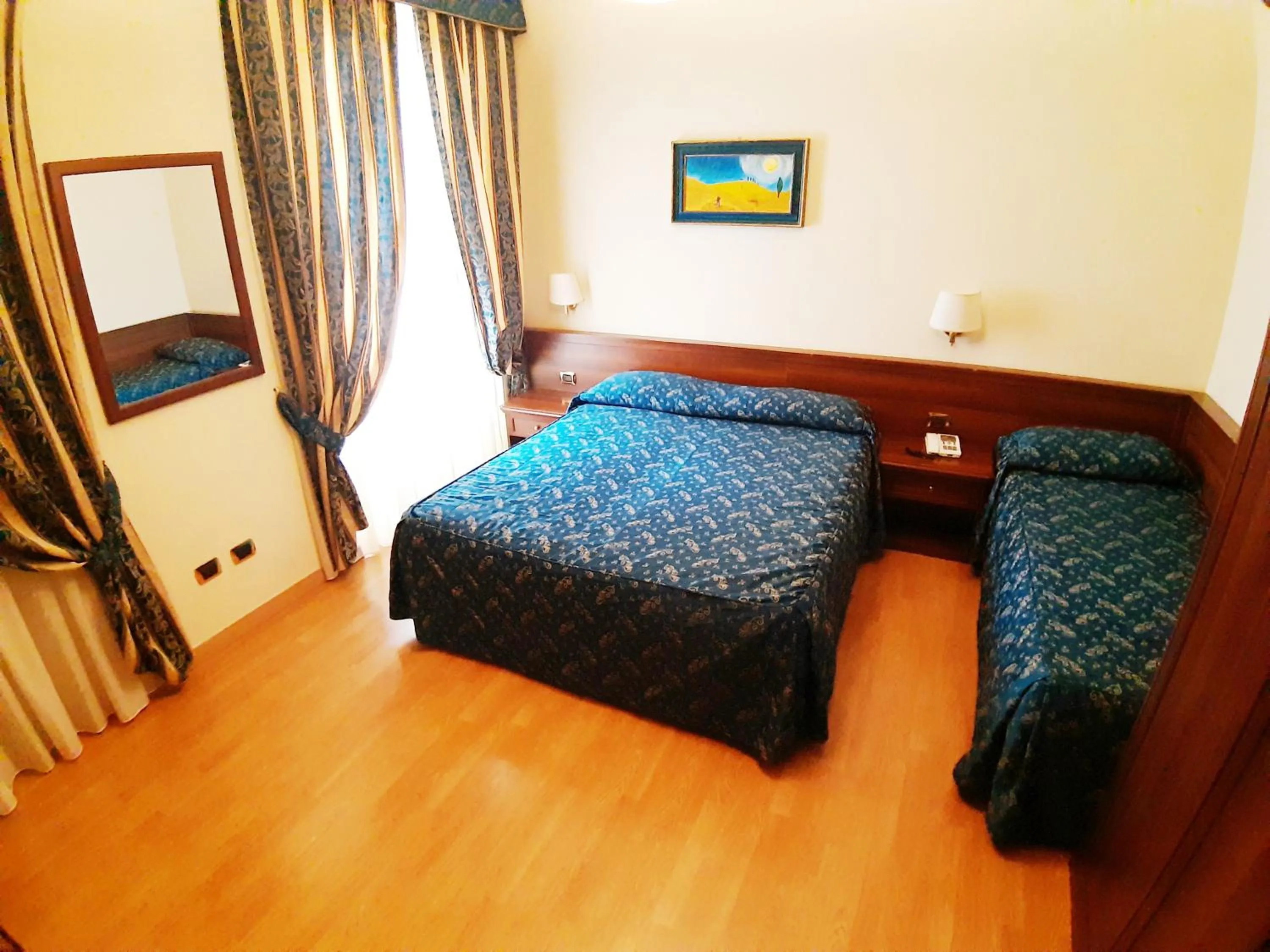 Bedroom, Bed in Colosseo Roma