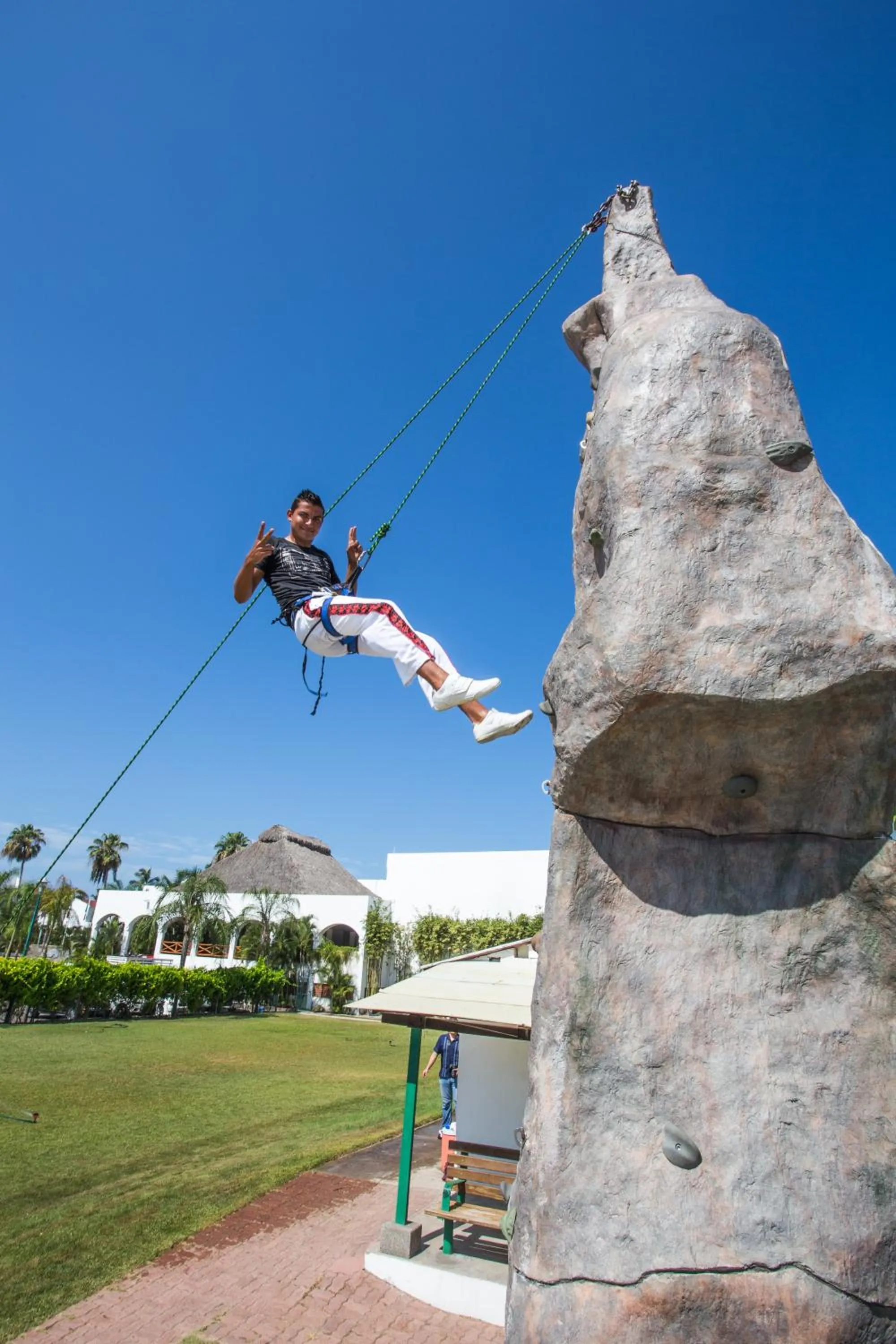 Entertainment in Marival Emotions Resort & Suites Riviera Nayarit by Mercure