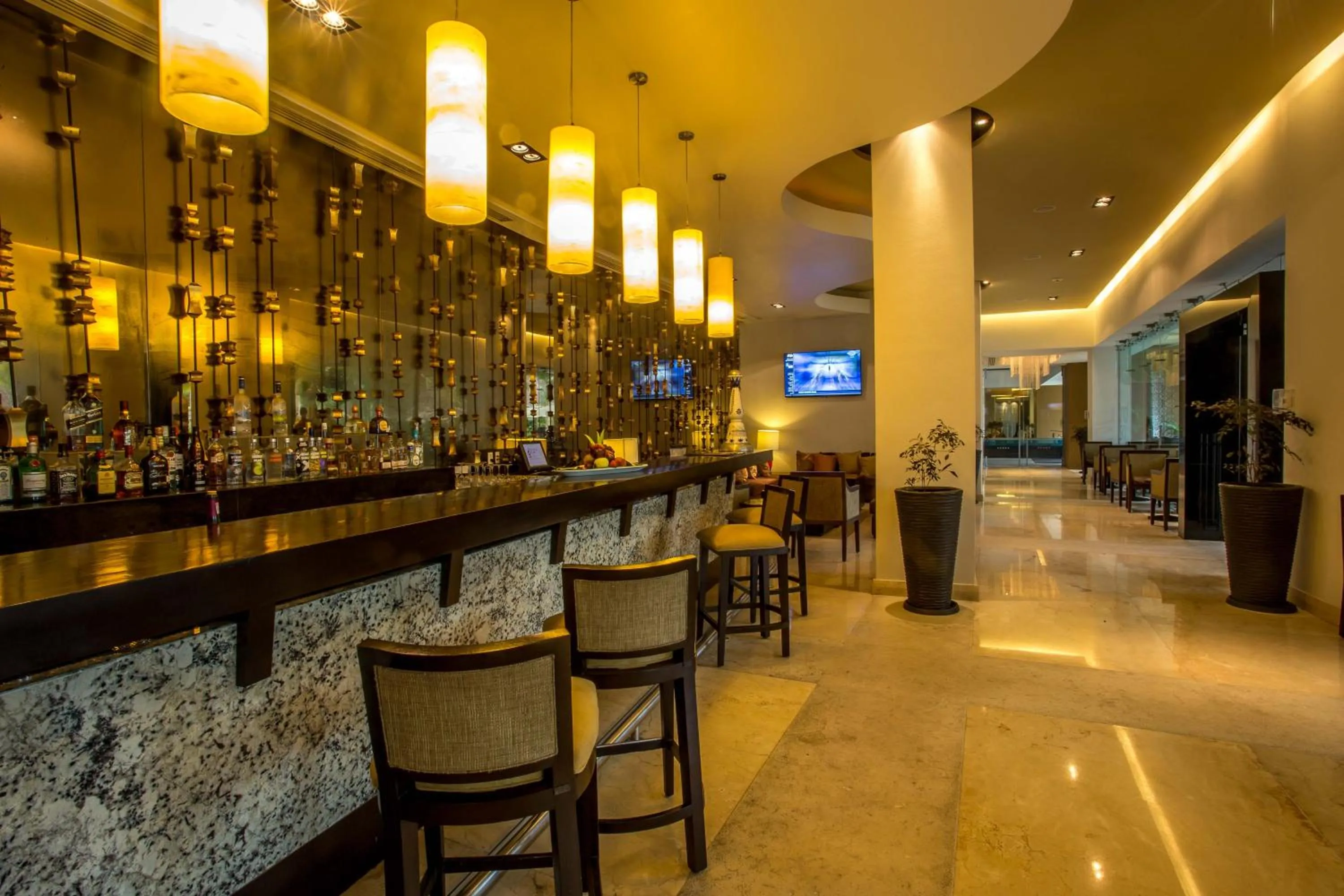 Restaurant/places to eat in Marival Distinct All-Suites & World Spa - Handwritten Collection