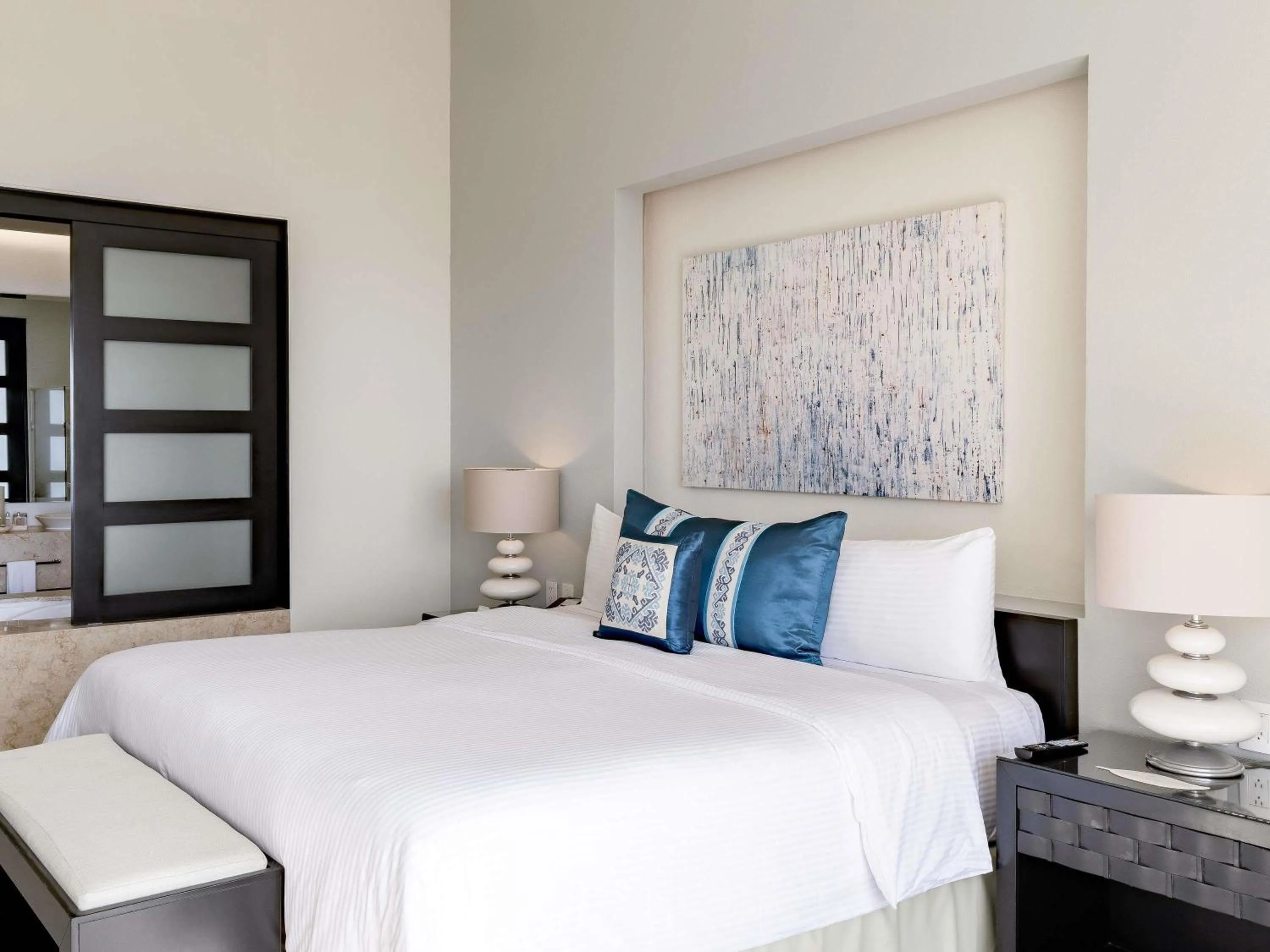 Bedroom, Bed in Marival Distinct All-Suites & World Spa - Handwritten Collection