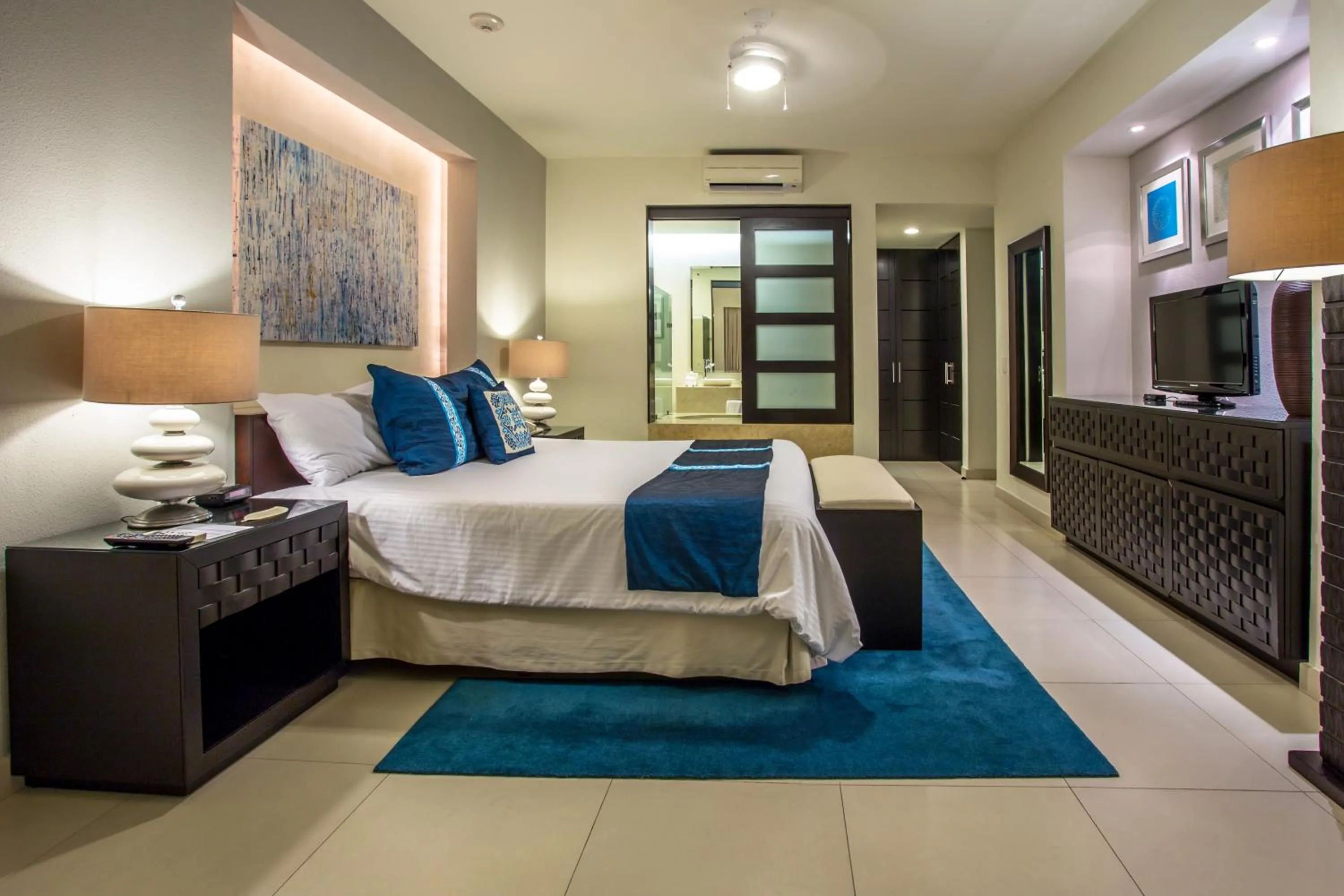 Photo of the whole room, Bed in Marival Distinct All-Suites & World Spa - Handwritten Collection