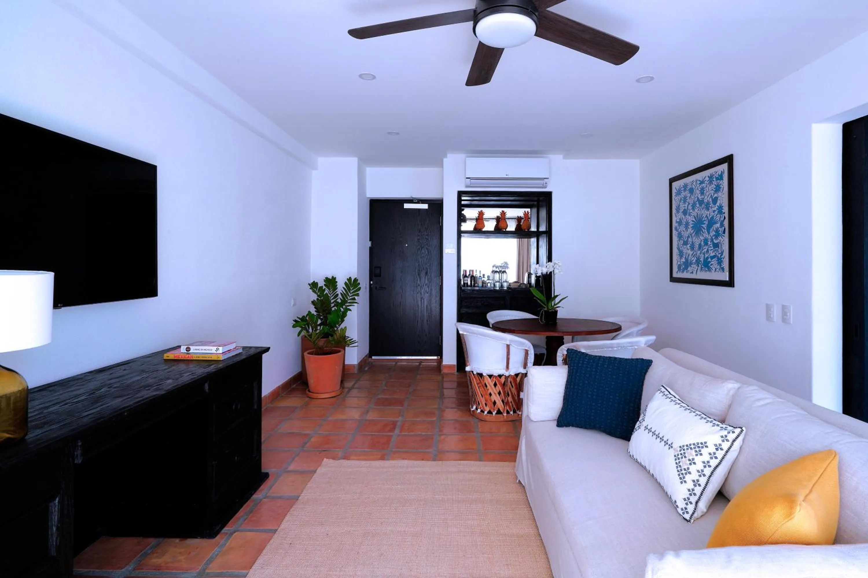 TV and multimedia in Tropicana Los Cabos, Tapestry Collection by Hilton