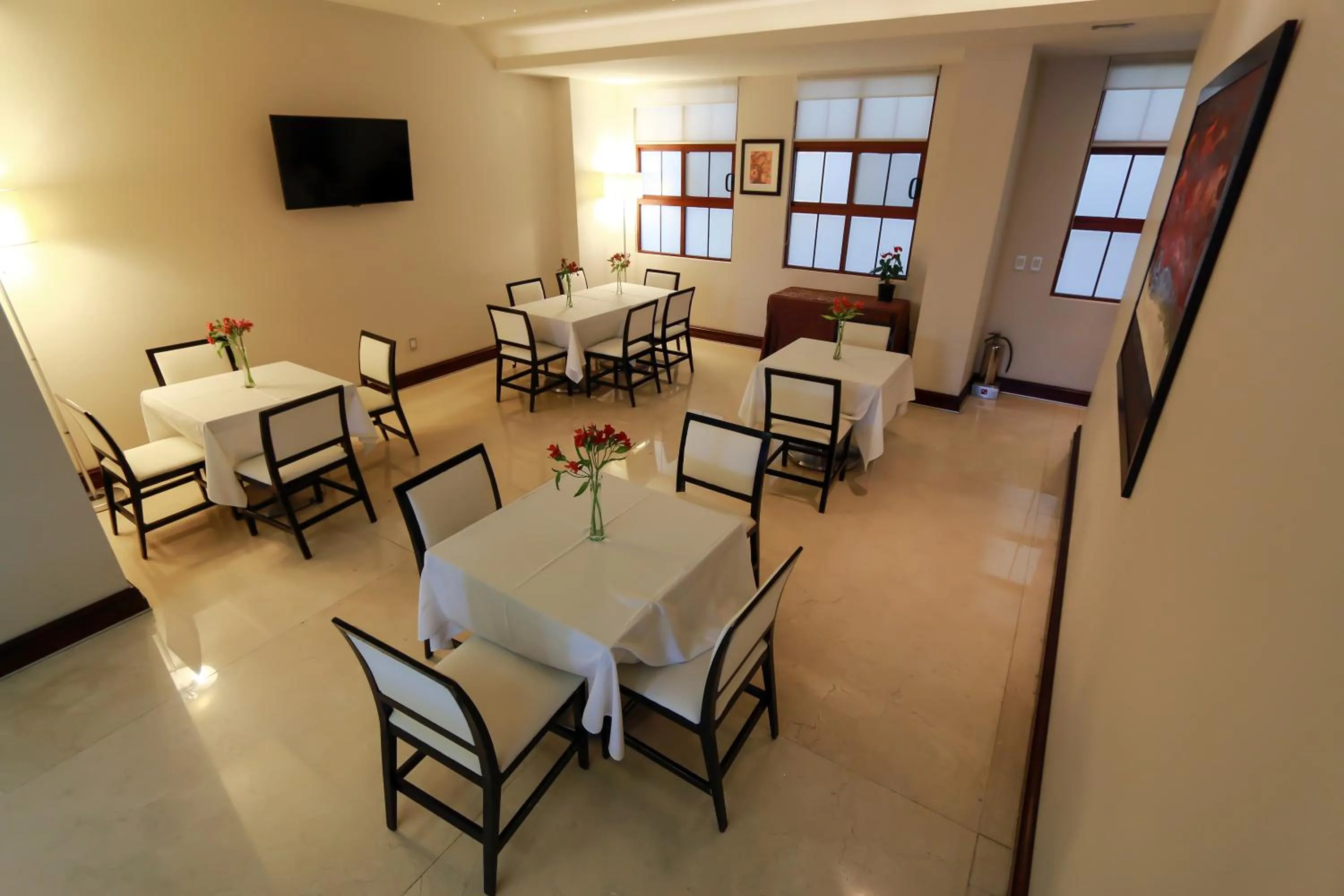 Restaurant/places to eat in Casa Torres