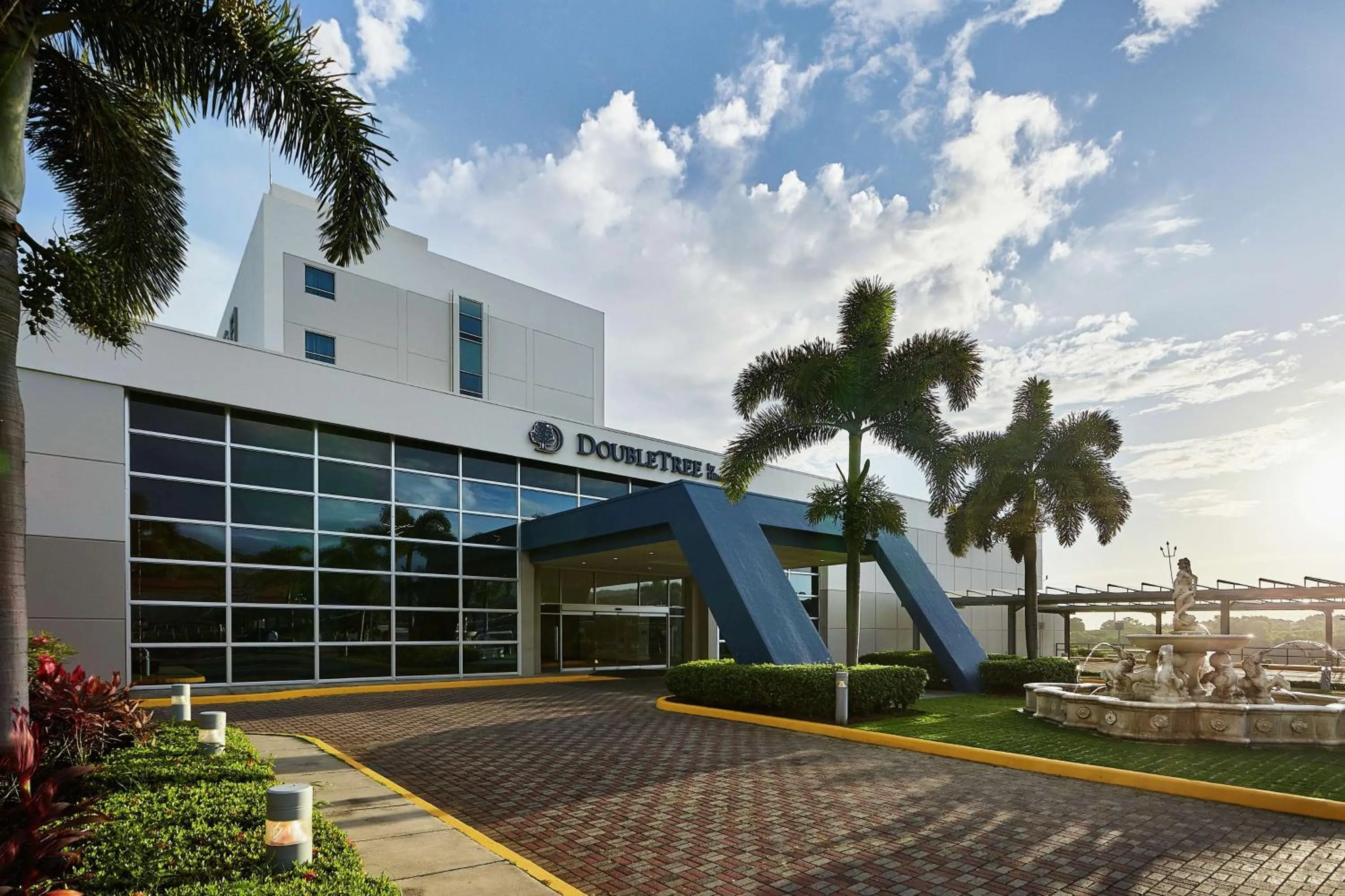 Property building in DoubleTree by Hilton Managua