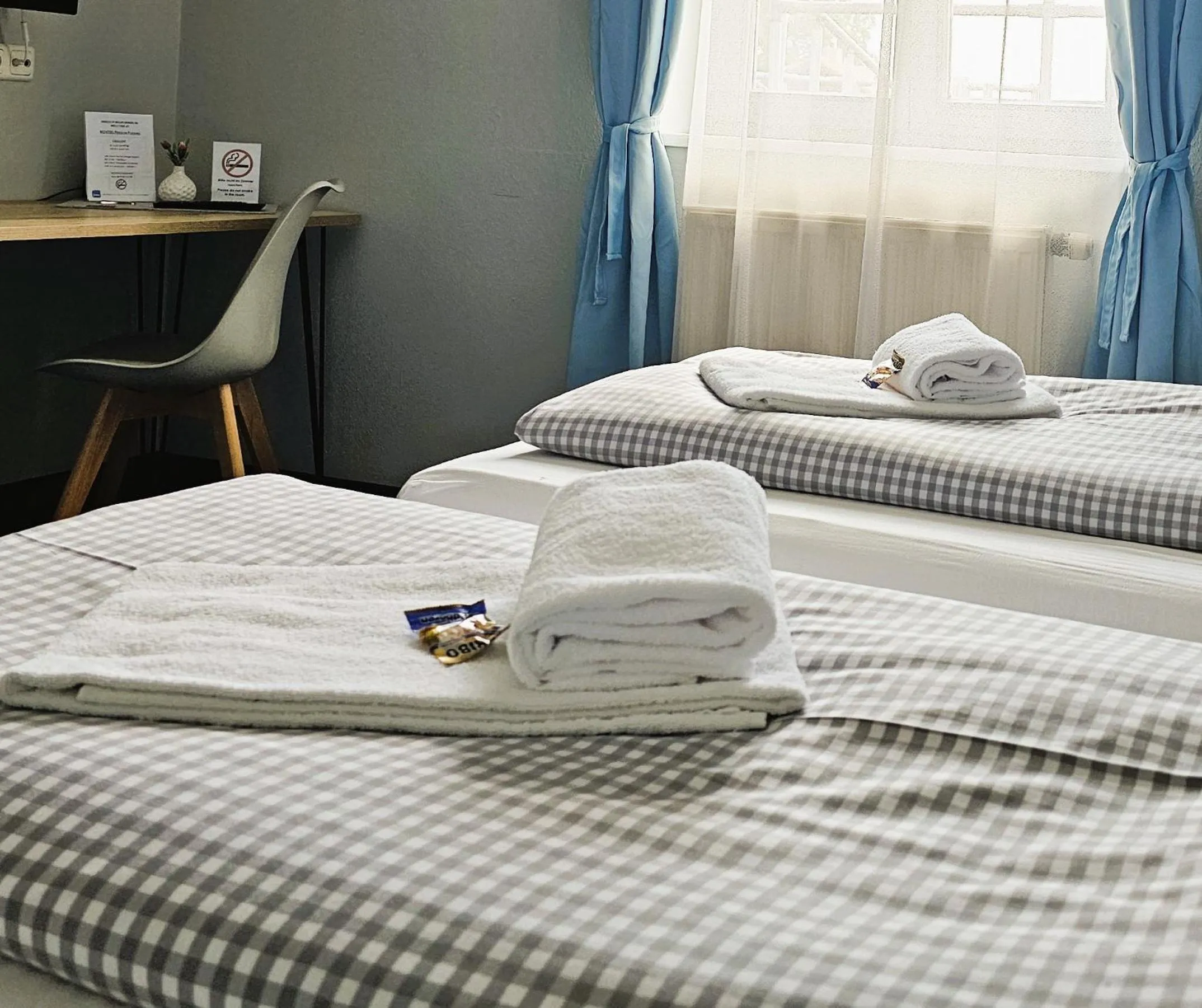 Photo of the whole room, Bed in ARRIVEL Pension Pliening - bisher Novitel