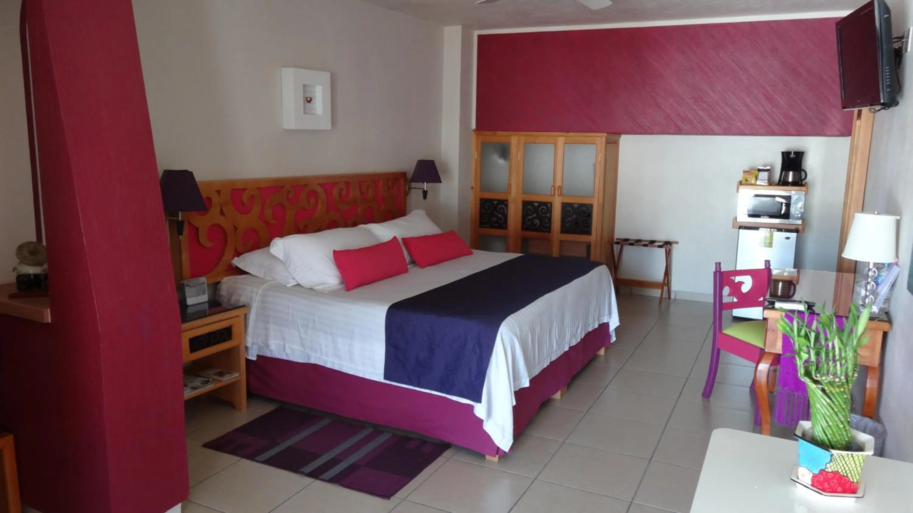 Photo of the whole room, Bed in Boutique Pueblo Lindo