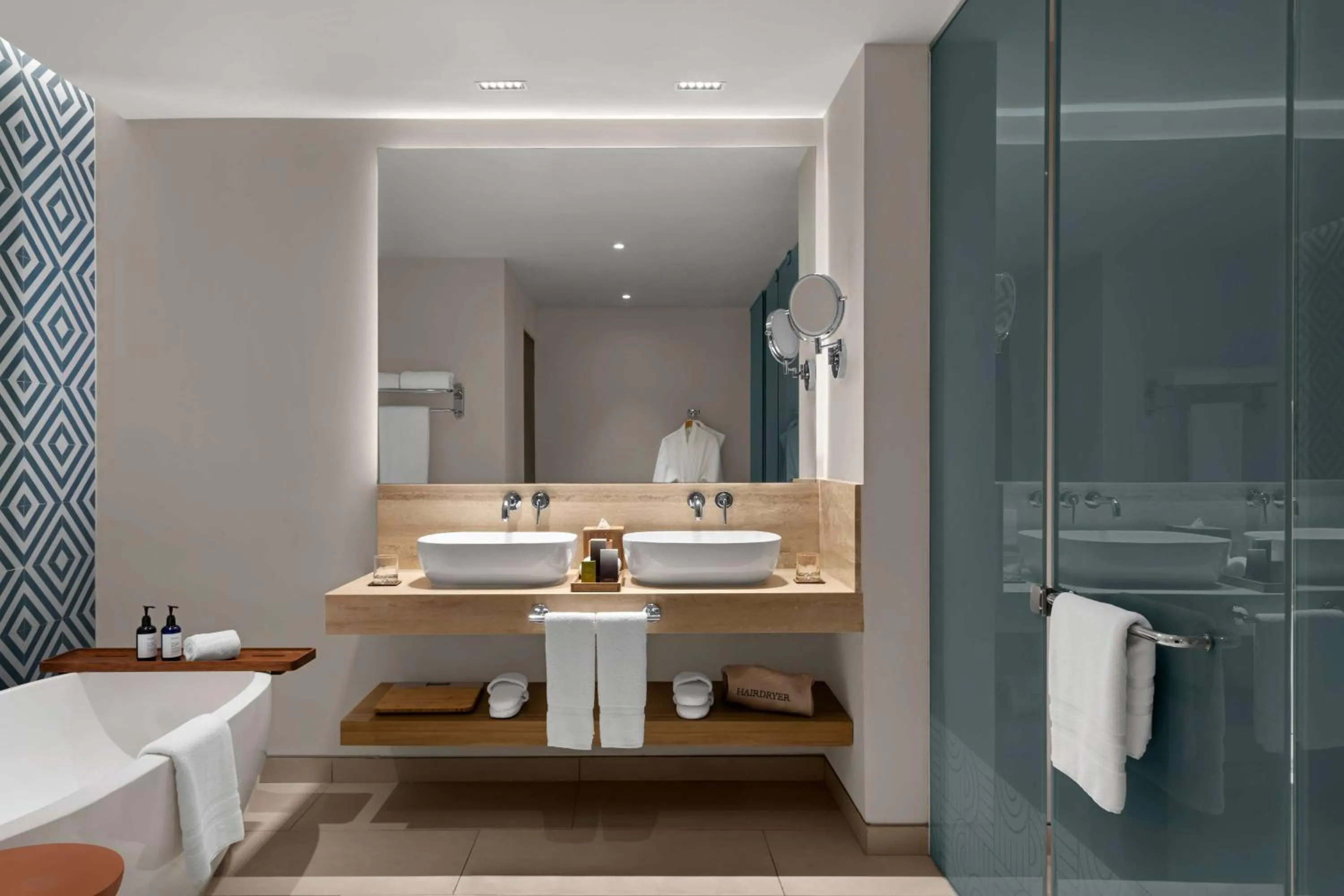 Bathroom in Hilton Cancun Mar Caribe All-Inclusive Resort