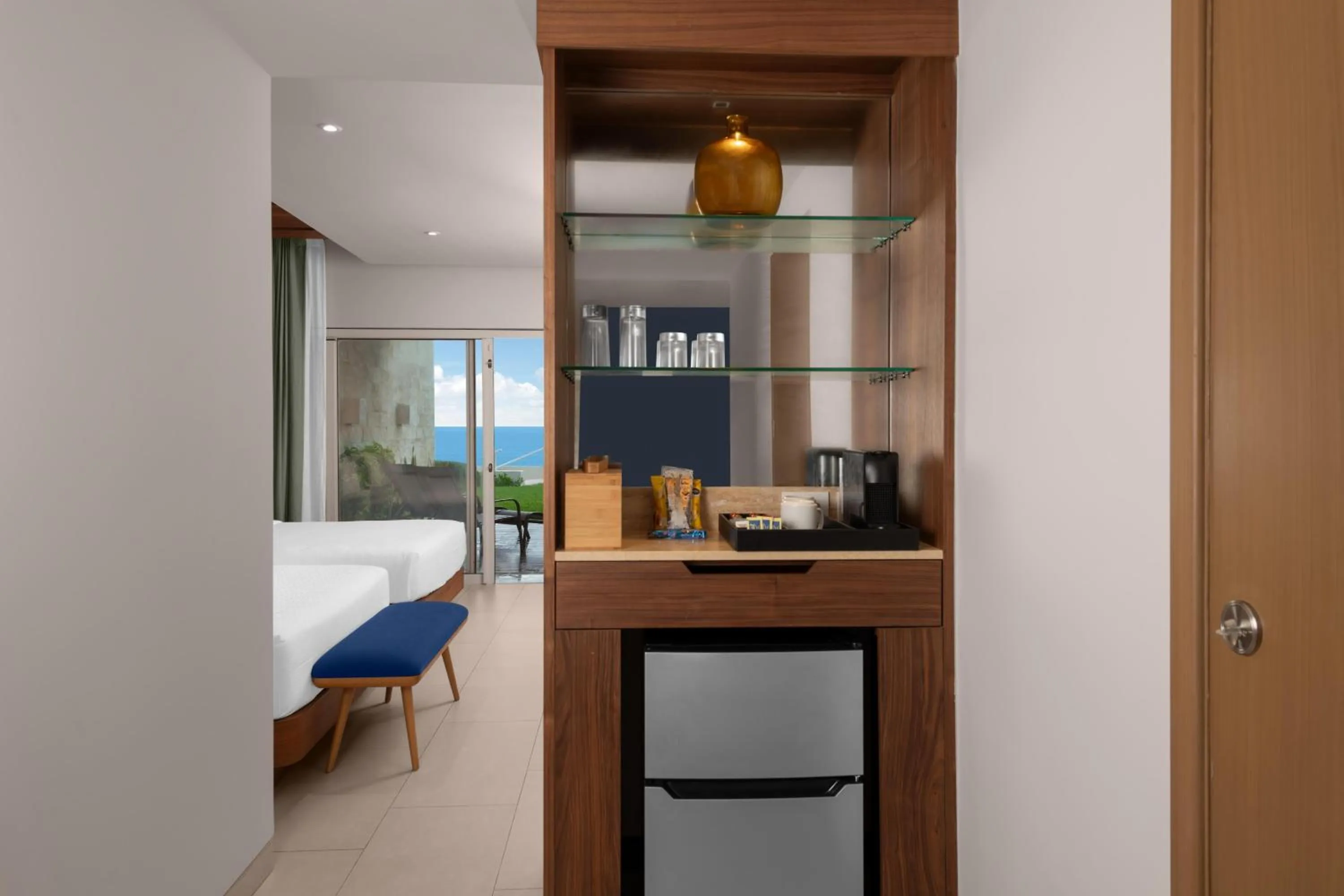 Bed in Hilton Cancun Mar Caribe All-Inclusive Resort