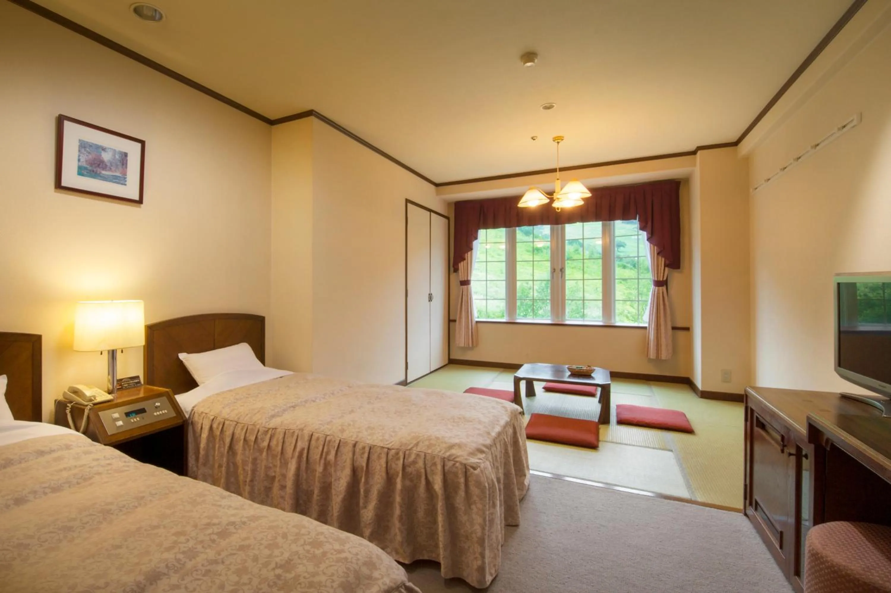 Photo of the whole room, Bed in Hotel Green Plaza Hakuba