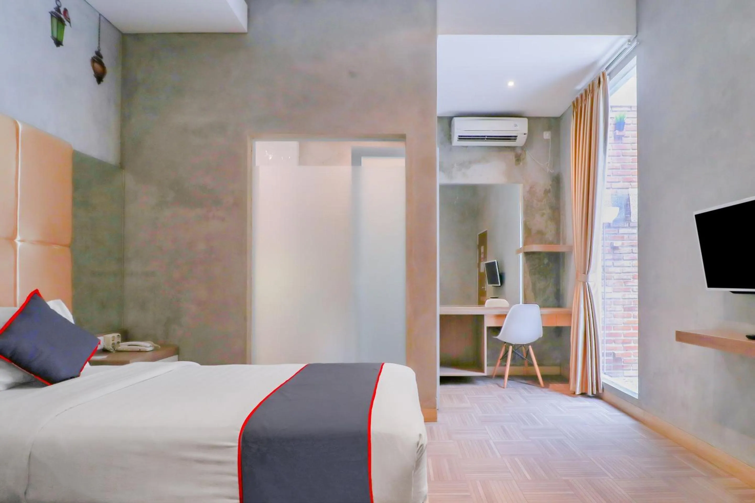 Bedroom in Super OYO Collection O 31 The Batik Bed And Coffee Bandung