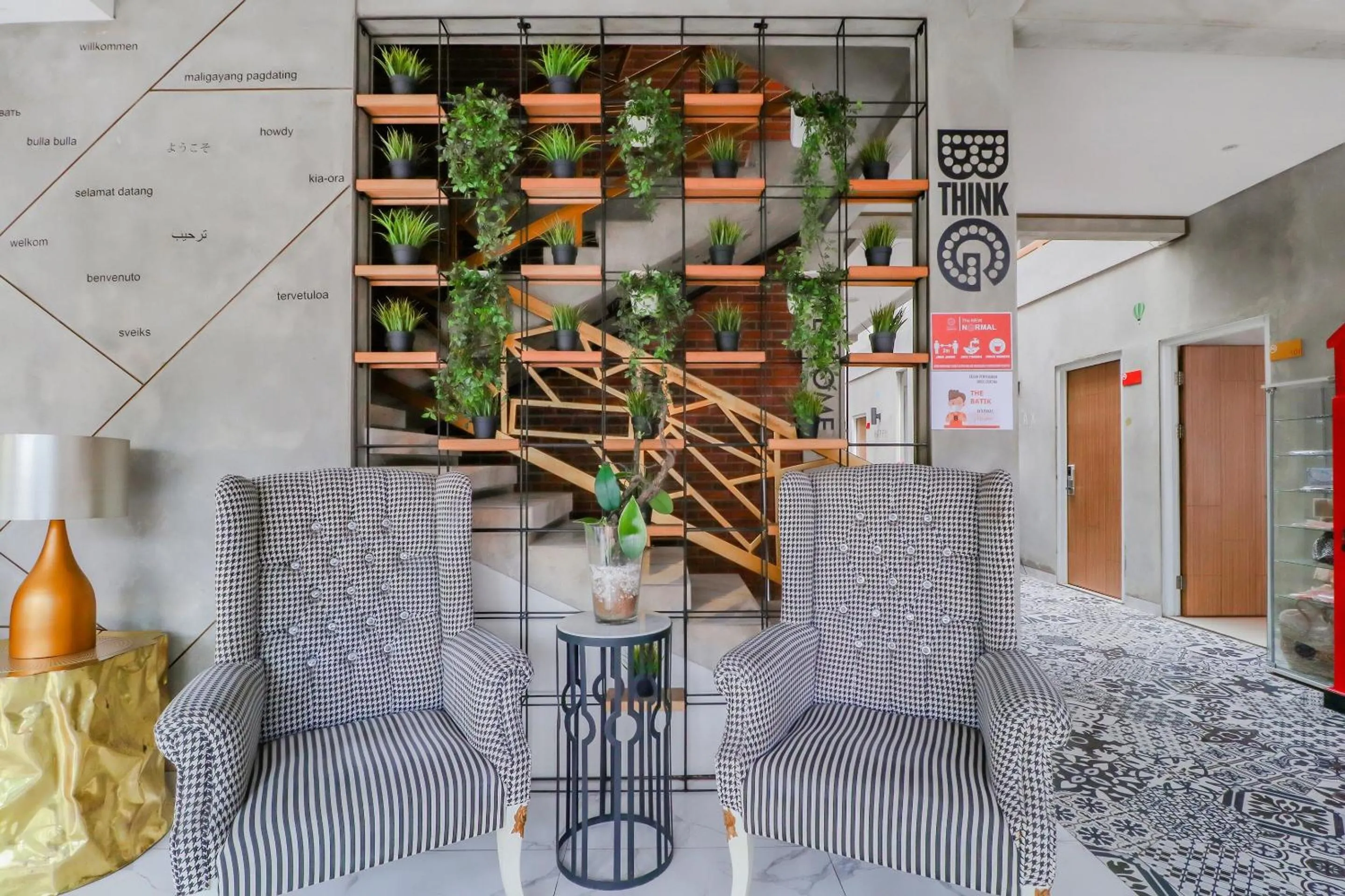 Lobby or reception in Super OYO Collection O 31 The Batik Bed And Coffee Bandung