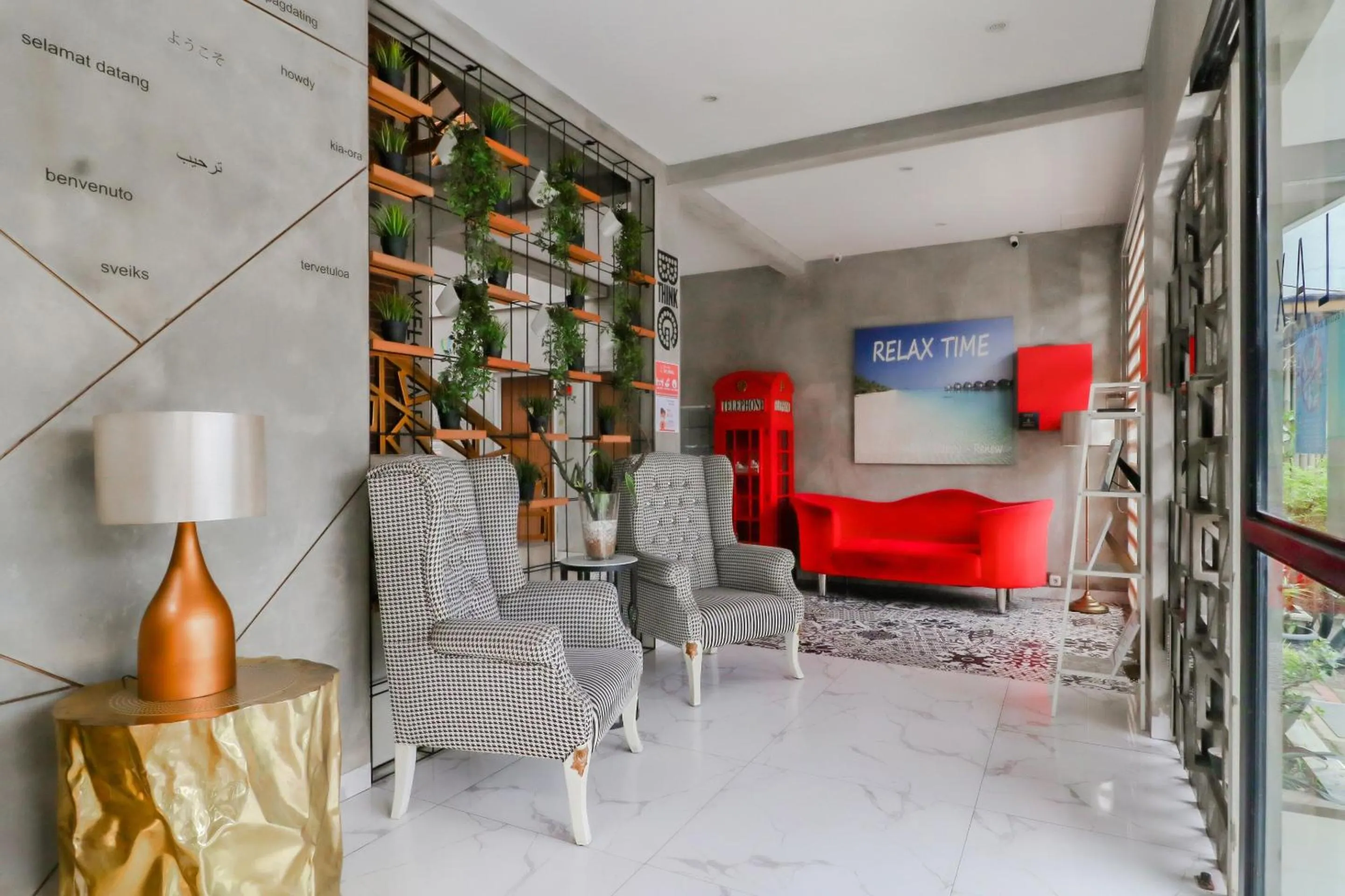 Lobby or reception in Super OYO Collection O 31 The Batik Bed And Coffee Bandung