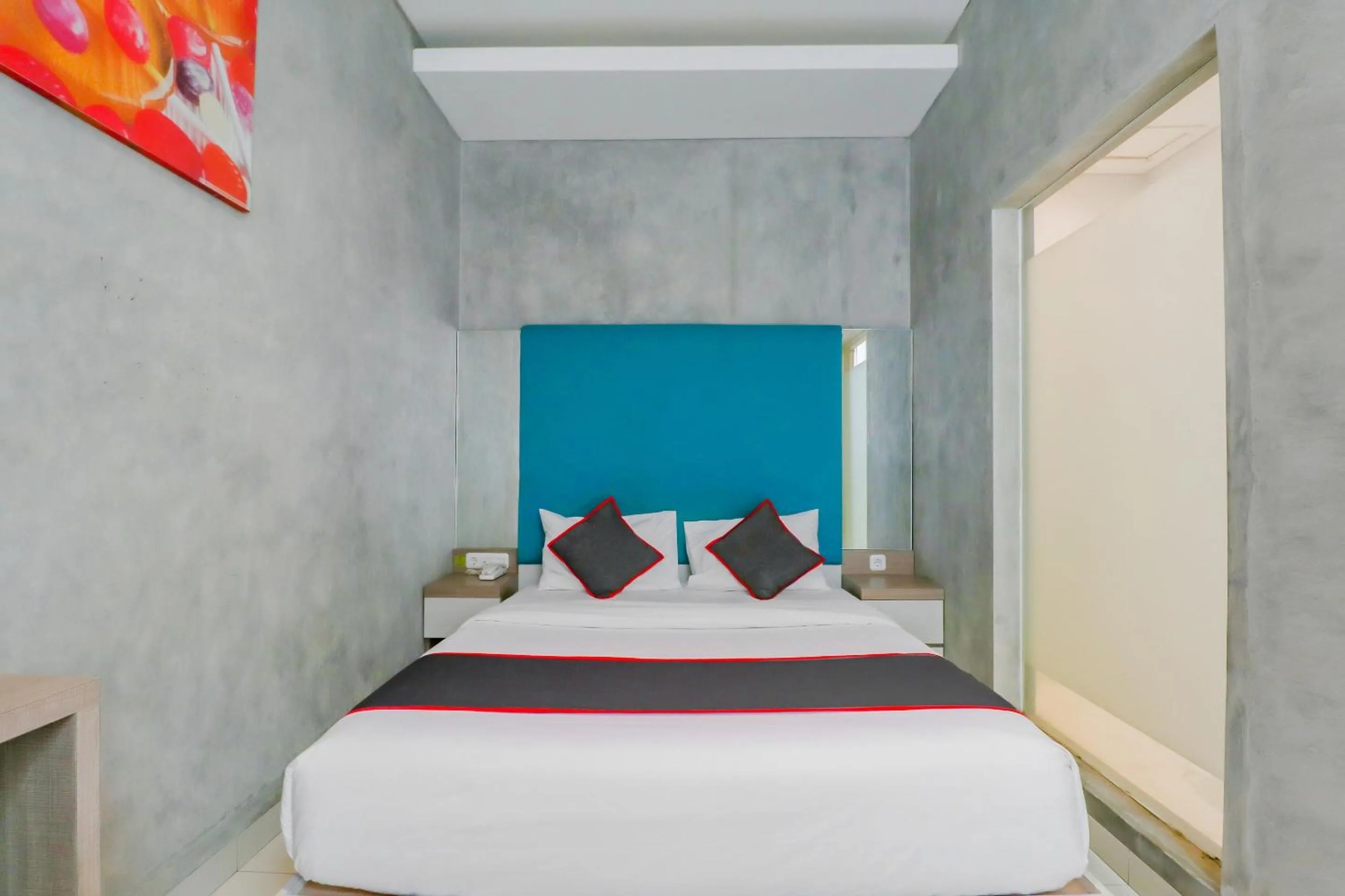 Bedroom in Super OYO Collection O 31 The Batik Bed And Coffee Bandung