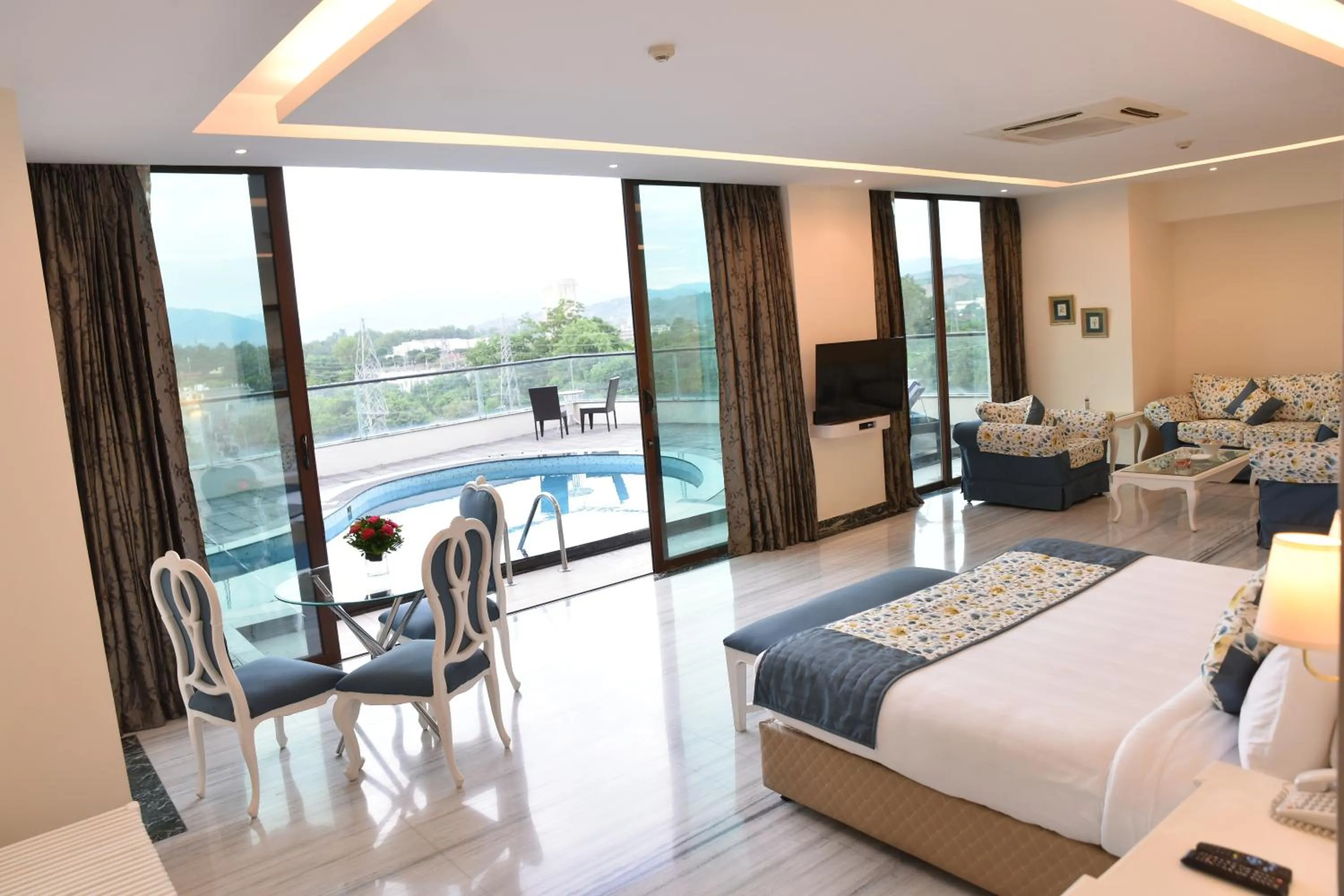 Bella Vista Suite with Jacuzzi, Private Pool, Balcony with Mountain view - single occupancy in Welcomhotel by ITC Hotels, Bella Vista, Panchkula - Chandigarh