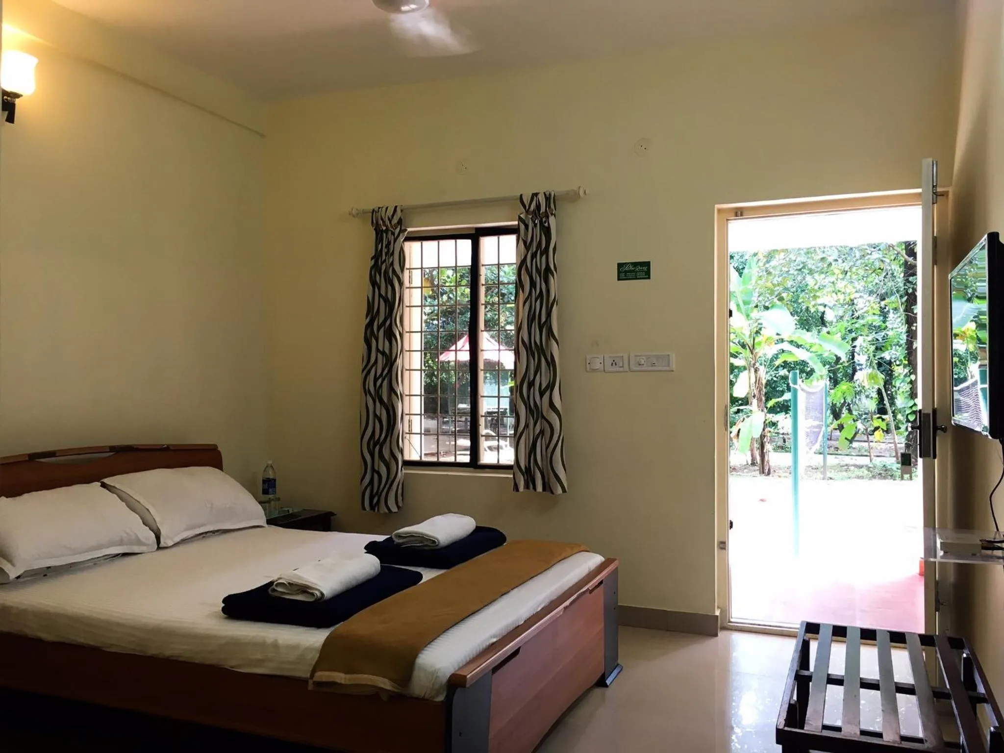 Bed in Palm Grove Service Villa