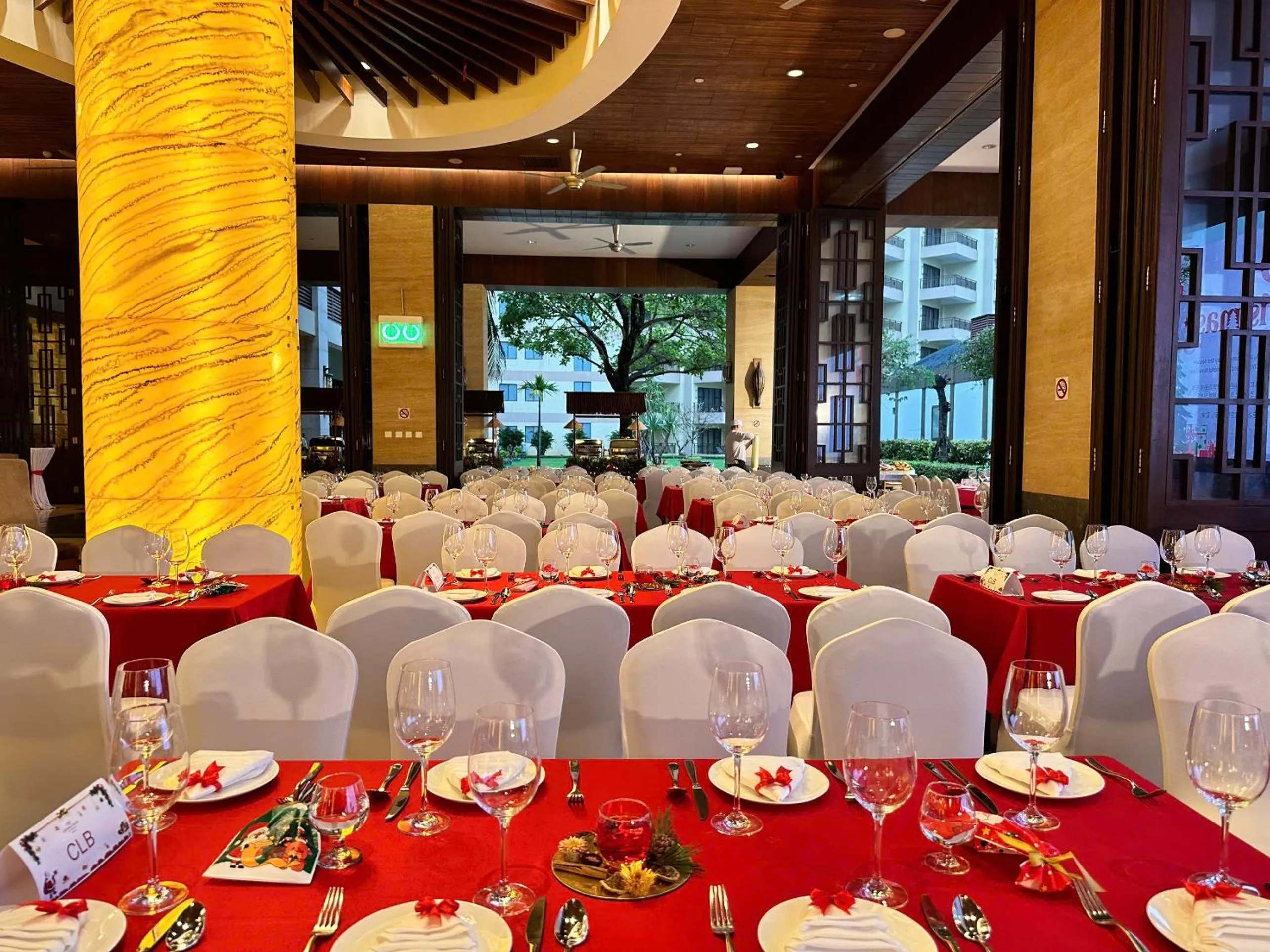 Restaurant/places to eat in Crowne Plaza Danang Hotel & Resort