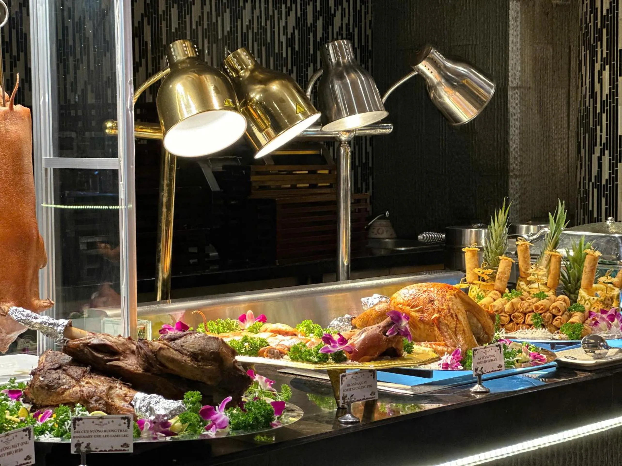 Food and drinks in Crowne Plaza Danang Hotel & Resort