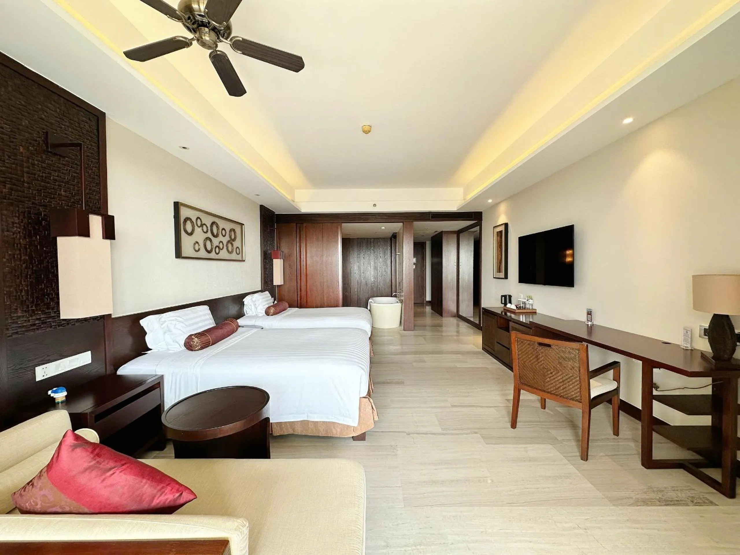 Bed in Crowne Plaza Danang Hotel & Resort
