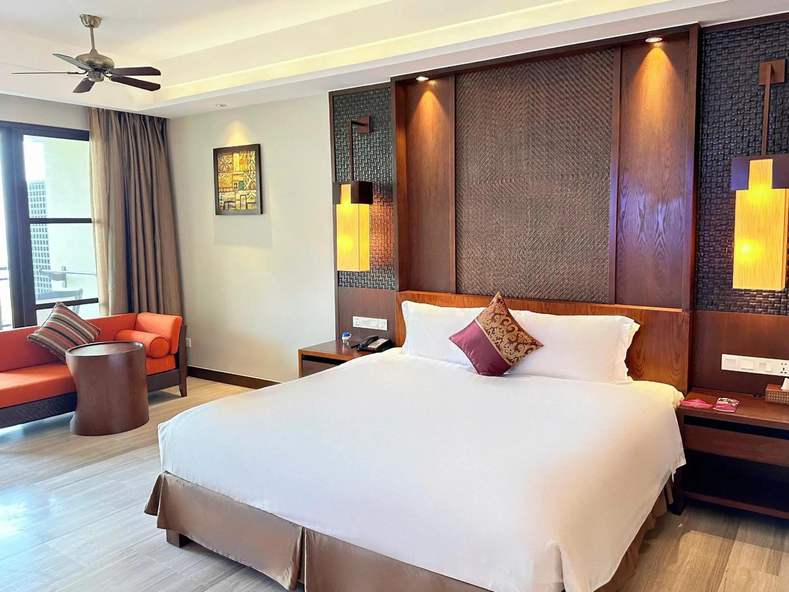 Bed in Crowne Plaza Danang Hotel & Resort
