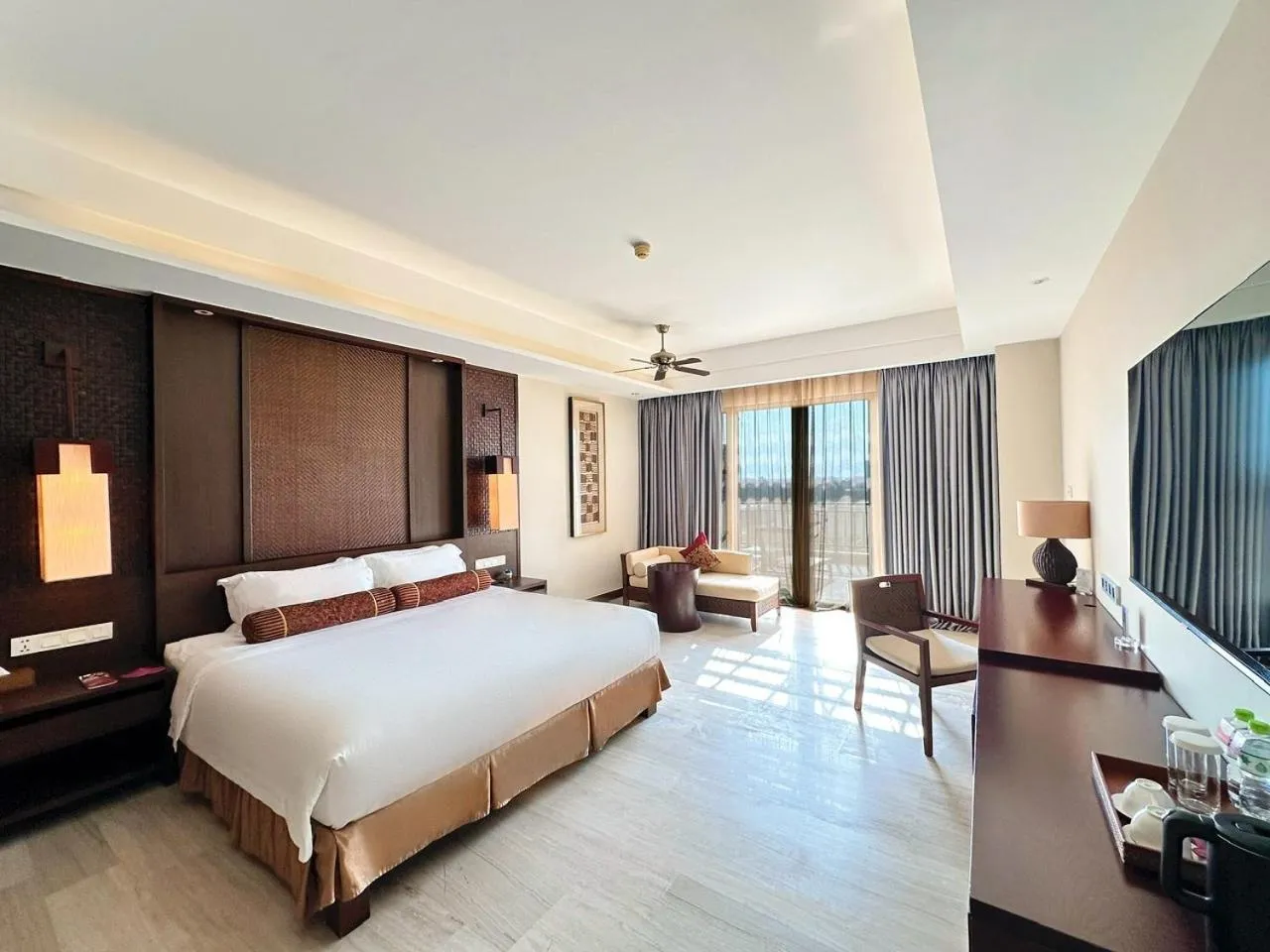 Bed in Crowne Plaza Danang Hotel & Resort