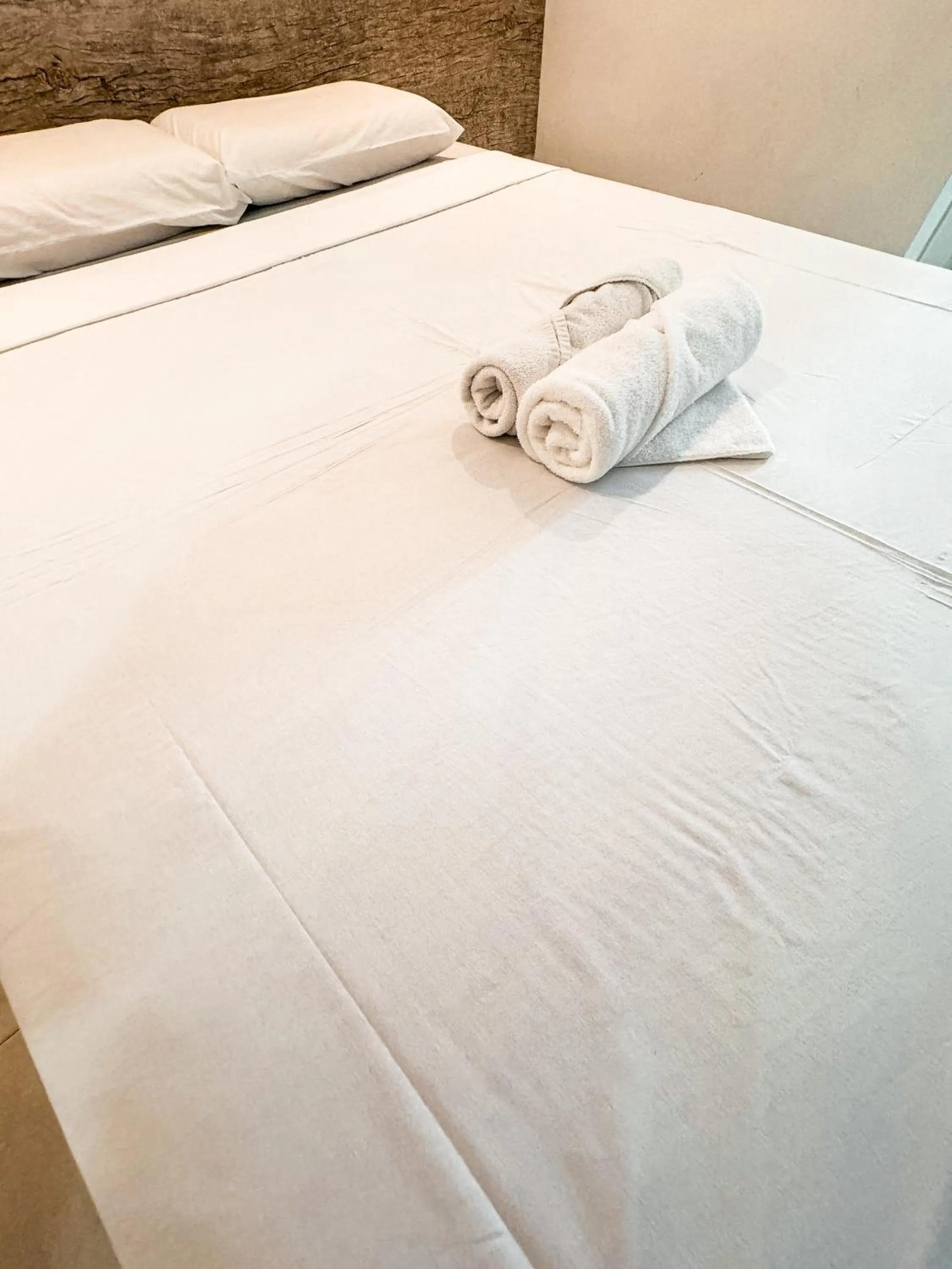 Bedroom, Bed in Hotel Pigalle, próximo a Expo São Paulo