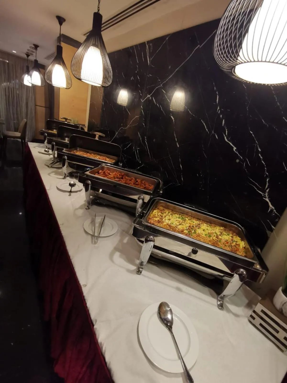 Restaurant/places to eat in Grand Plaza Hotel - Takhasosi Riyadh