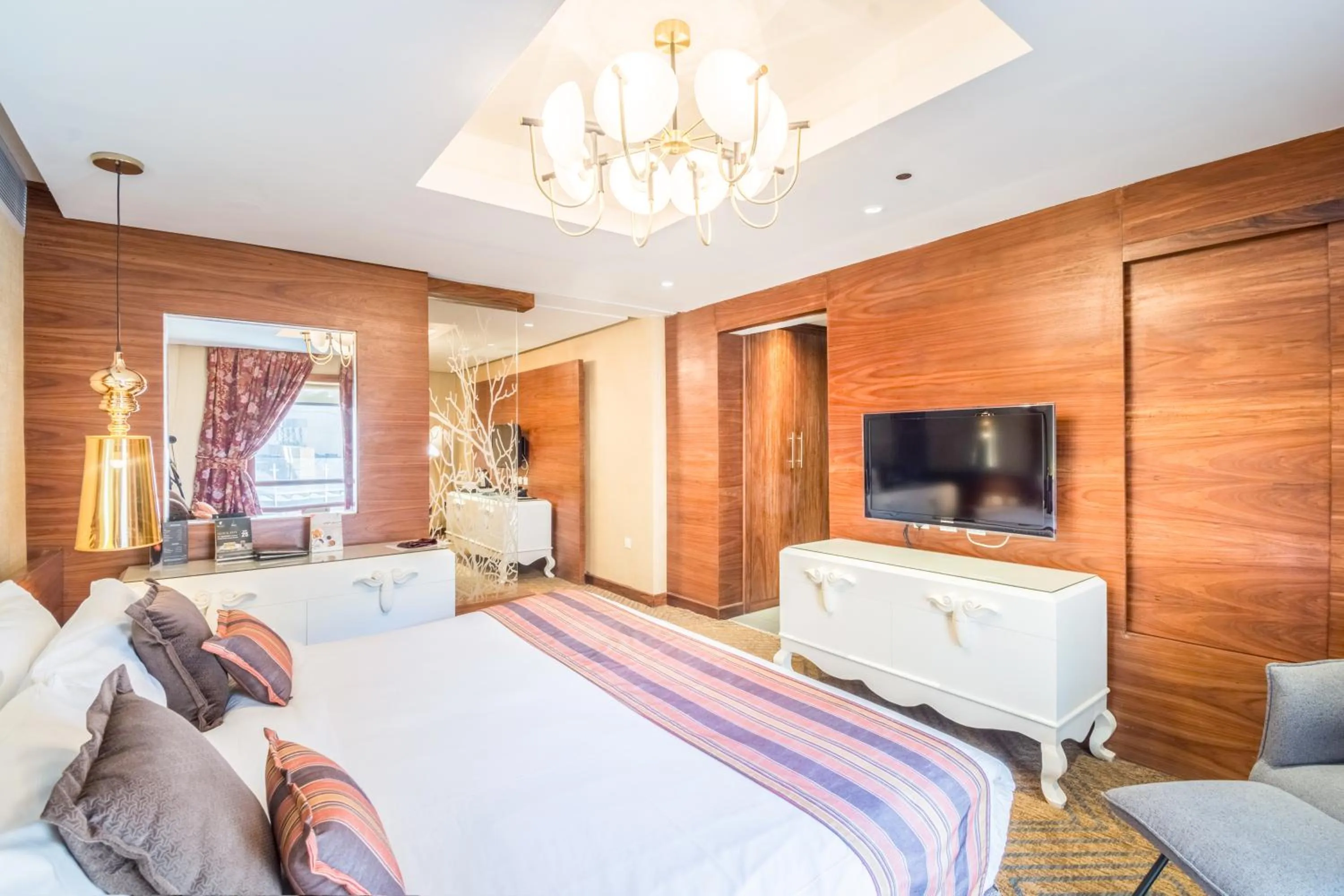 Bedroom, Bed in Grand Plaza Hotel - Takhasosi Riyadh