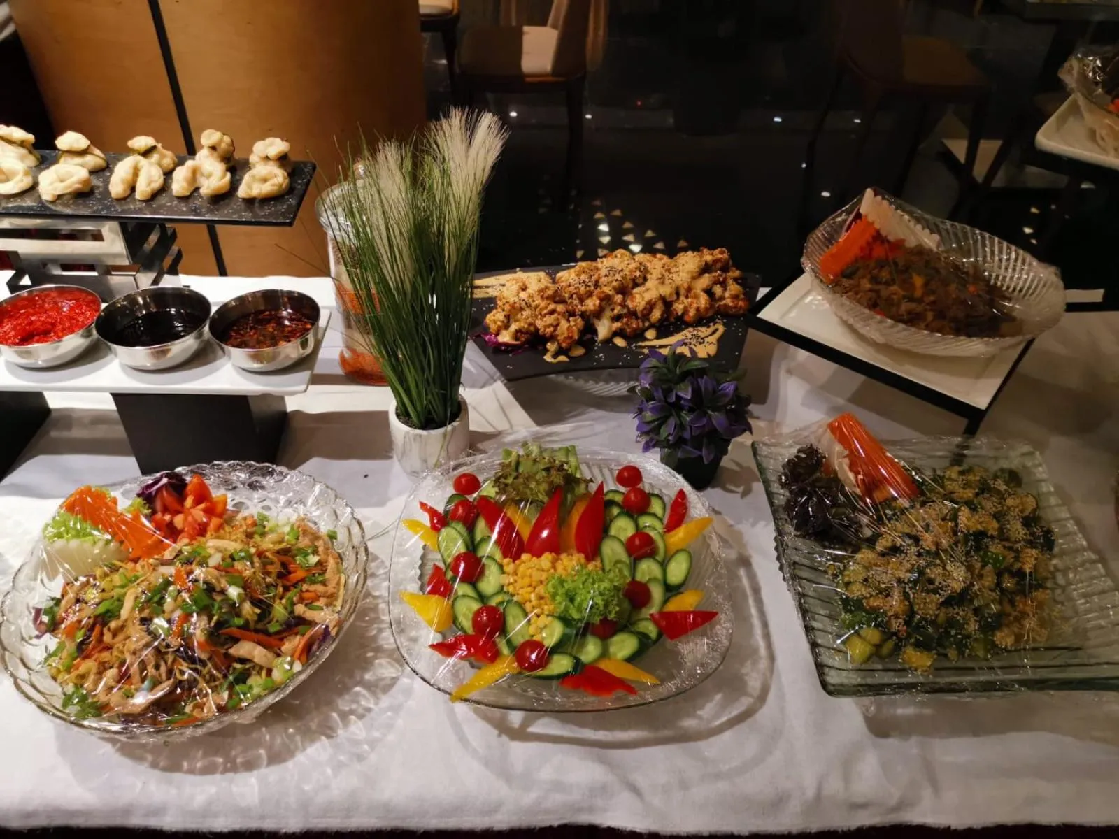 Restaurant/places to eat in Grand Plaza Hotel - Takhasosi Riyadh