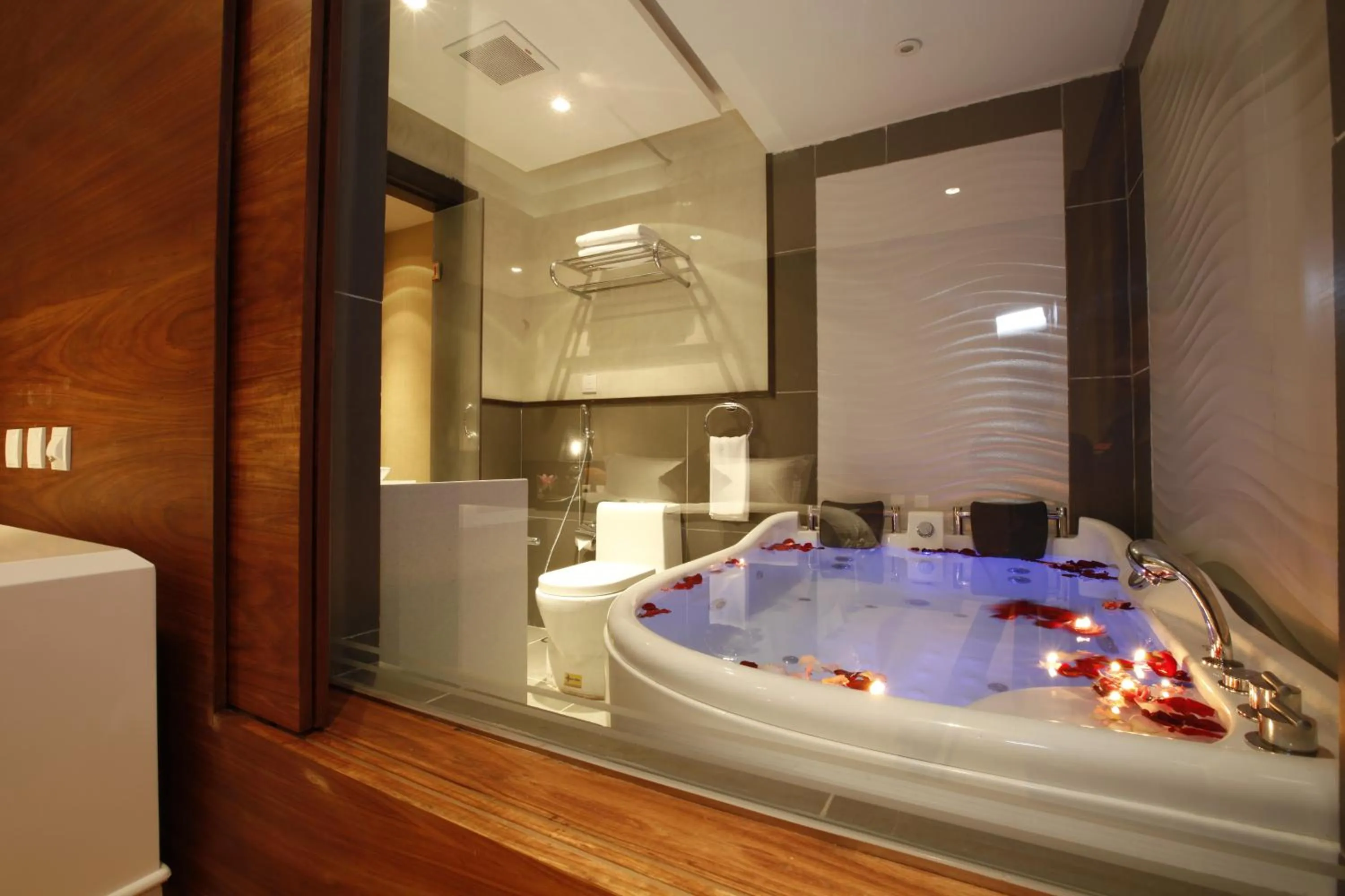 Toilet in Grand Plaza Hotel - Takhasosi Riyadh