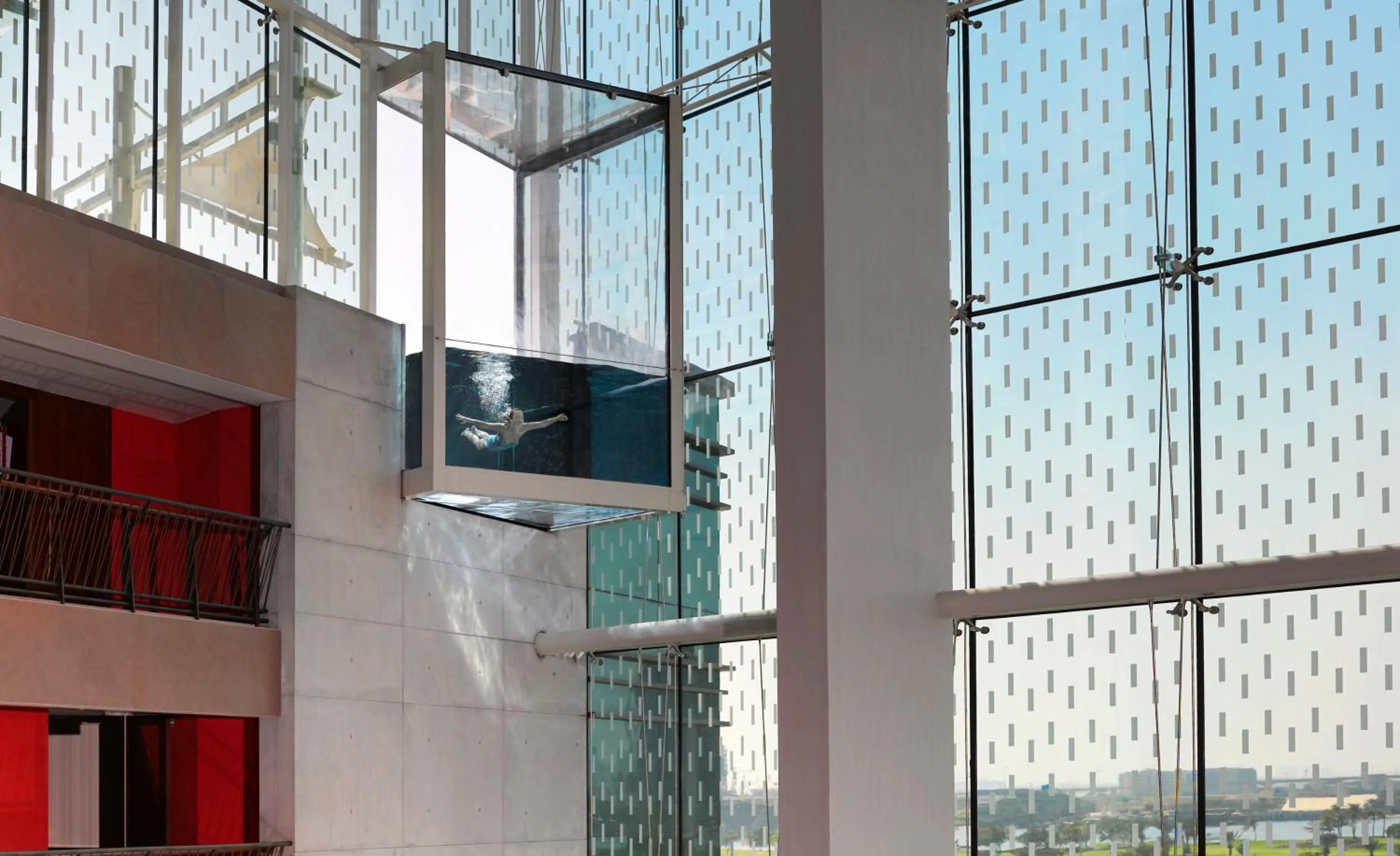 Swimming pool in Jumeirah Creekside Dubai