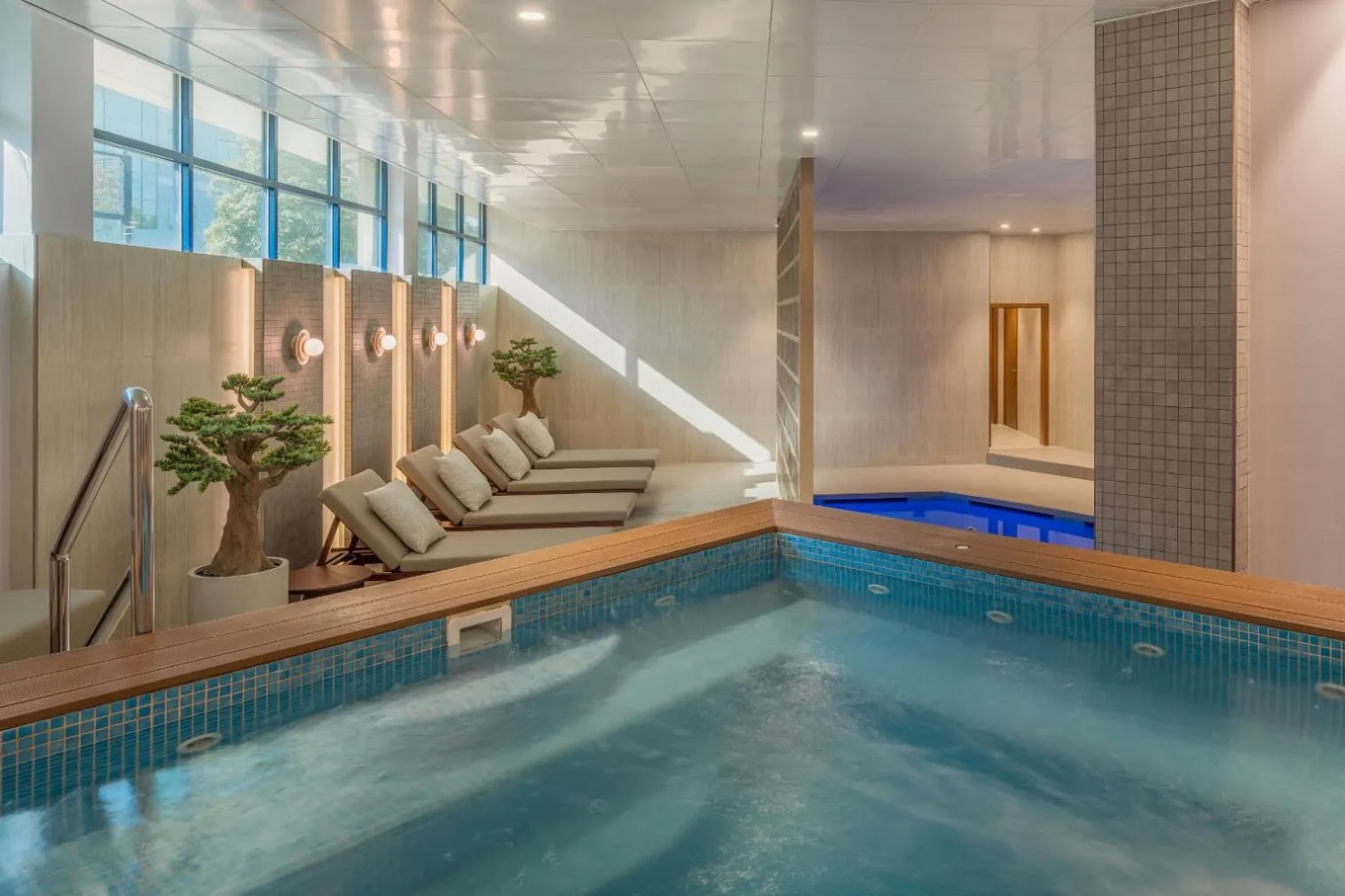 Swimming pool in Jumeirah Creekside Dubai