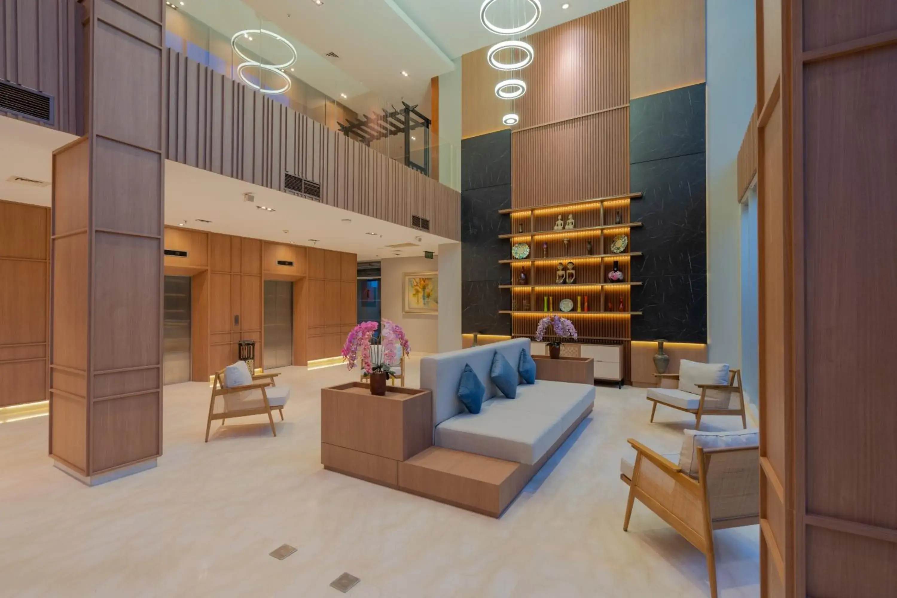 Lobby or reception in Hotel Santika Jemursari Lobby or reception in Hotel Santika Jemursari