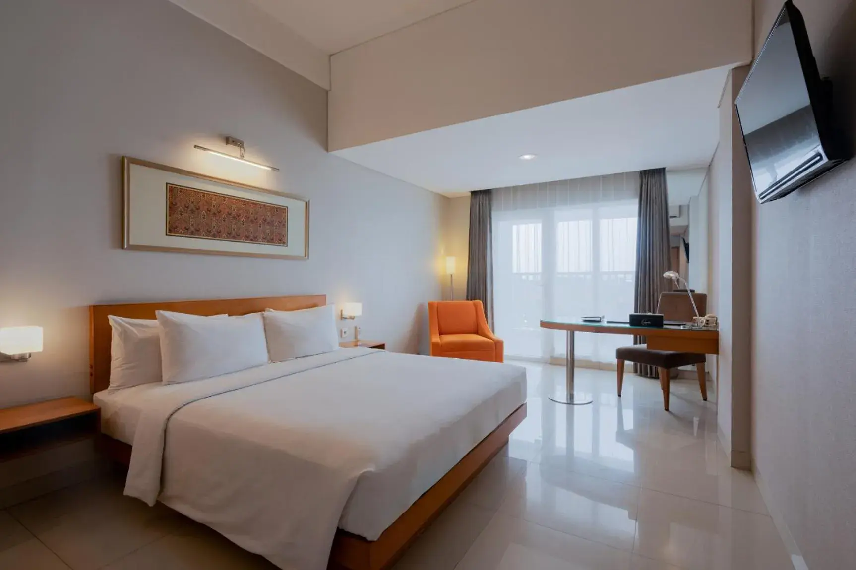 Executive Double or Twin Room in Hotel Santika Jemursari Executive Double or Twin Room in Hotel Santika Jemursari