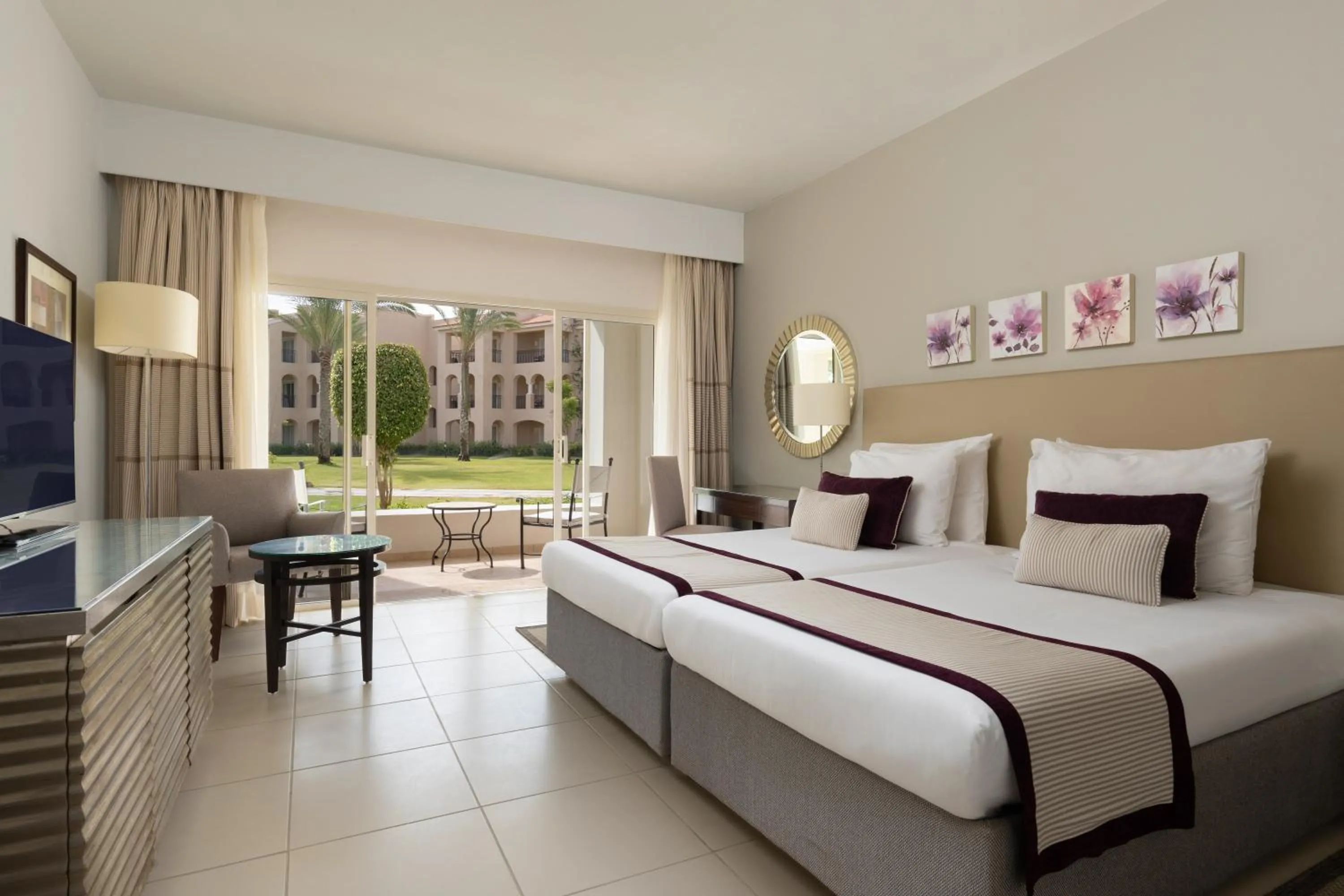 Bedroom, Bed in JAZ Elite Crystal, Almaza Bay