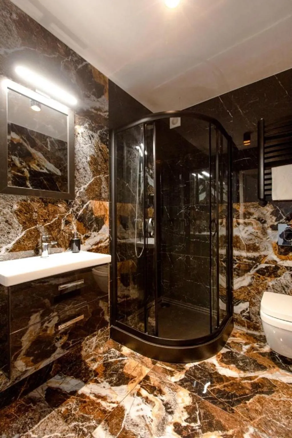 Photo of the whole room in Amber Park Spa