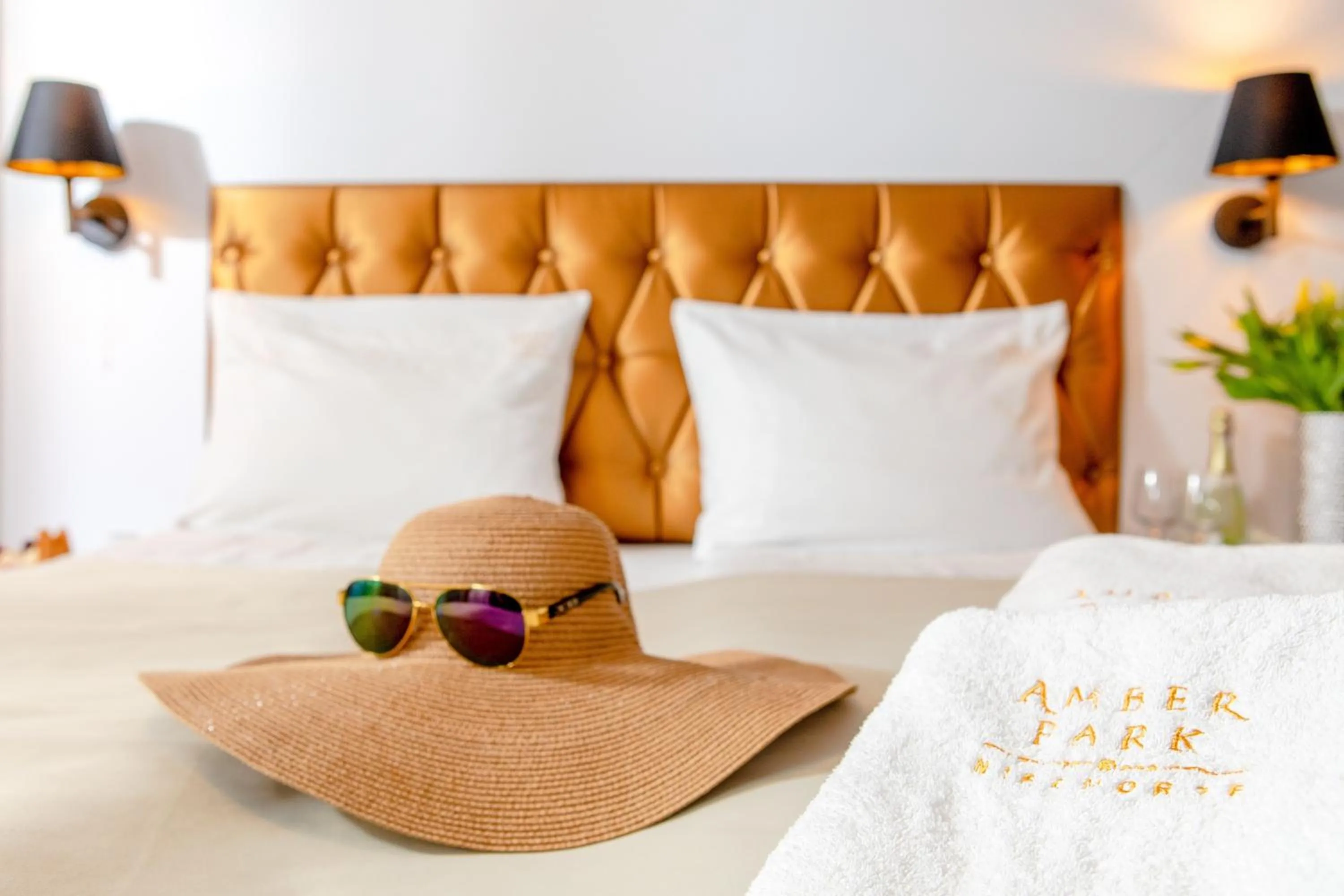 Photo of the whole room, Bed in Amber Park Spa