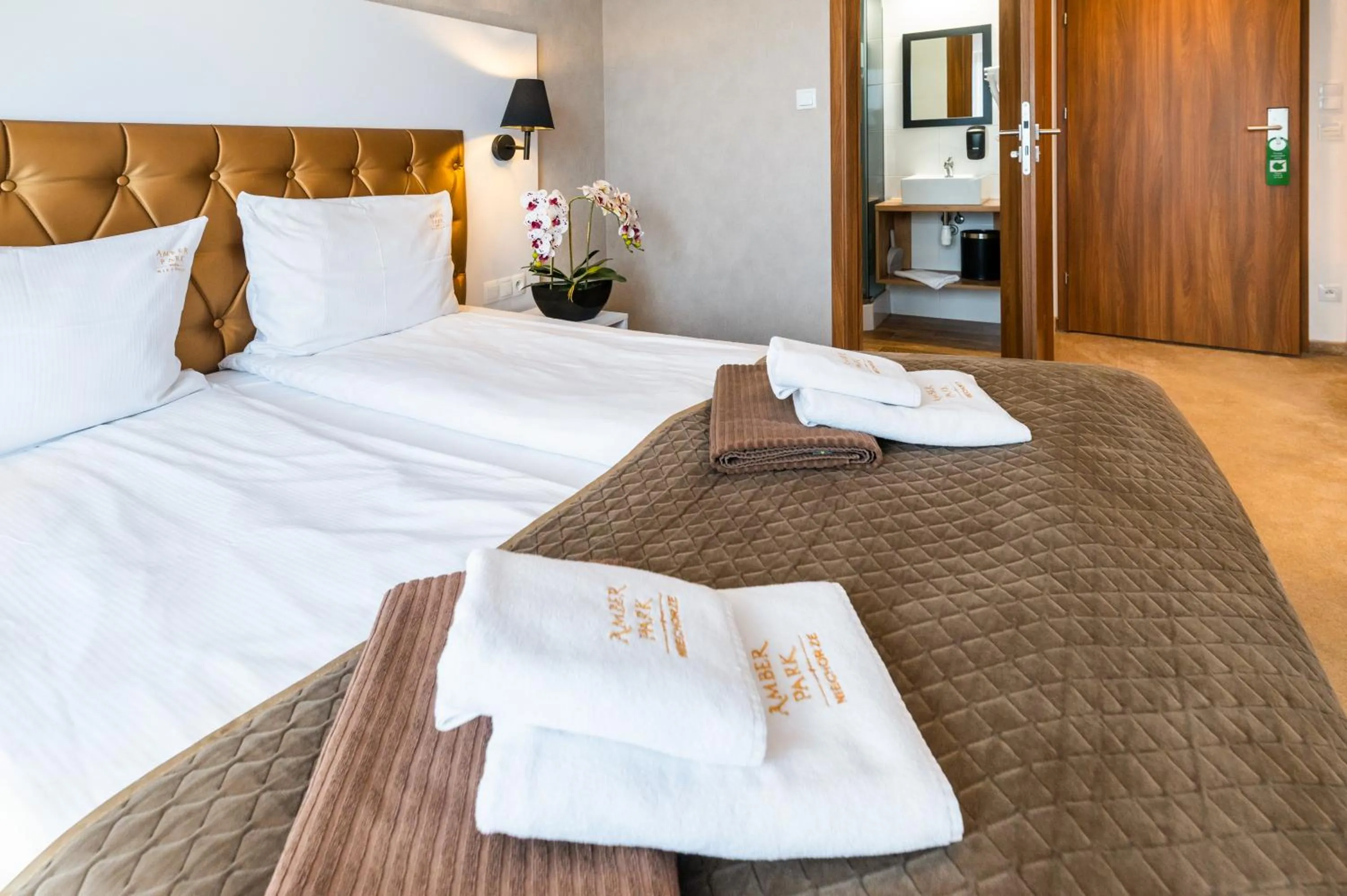 Bed in Amber Park Spa