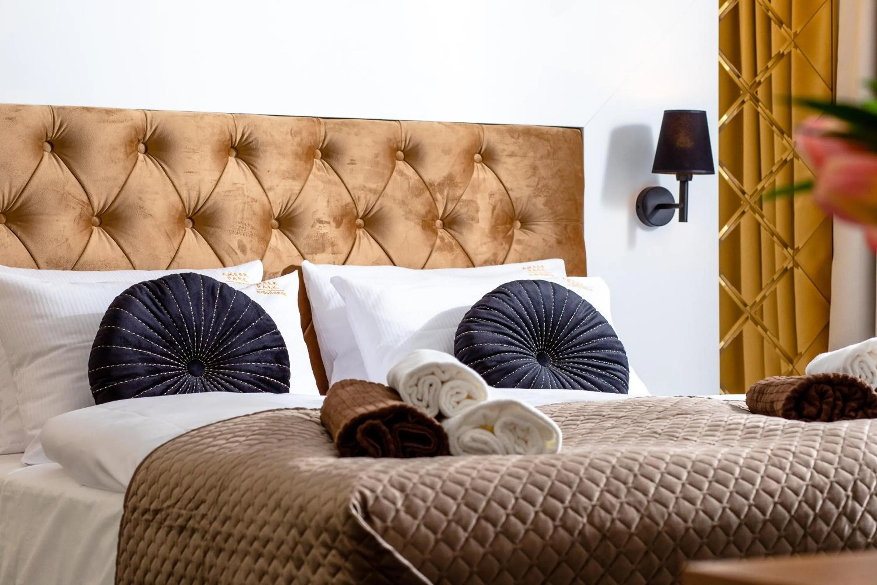 Photo of the whole room, Bed in Amber Park Spa