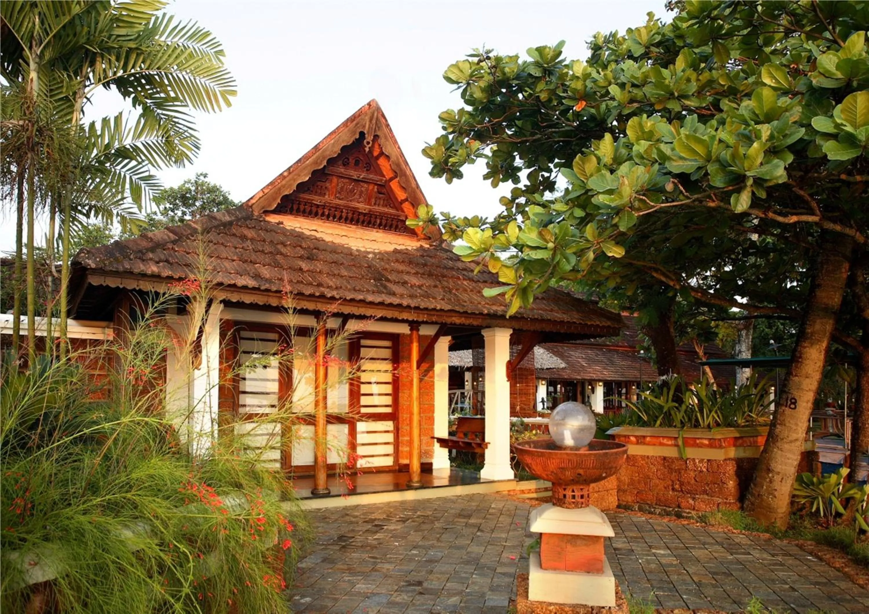 Facade/entrance in Punnamada Resort