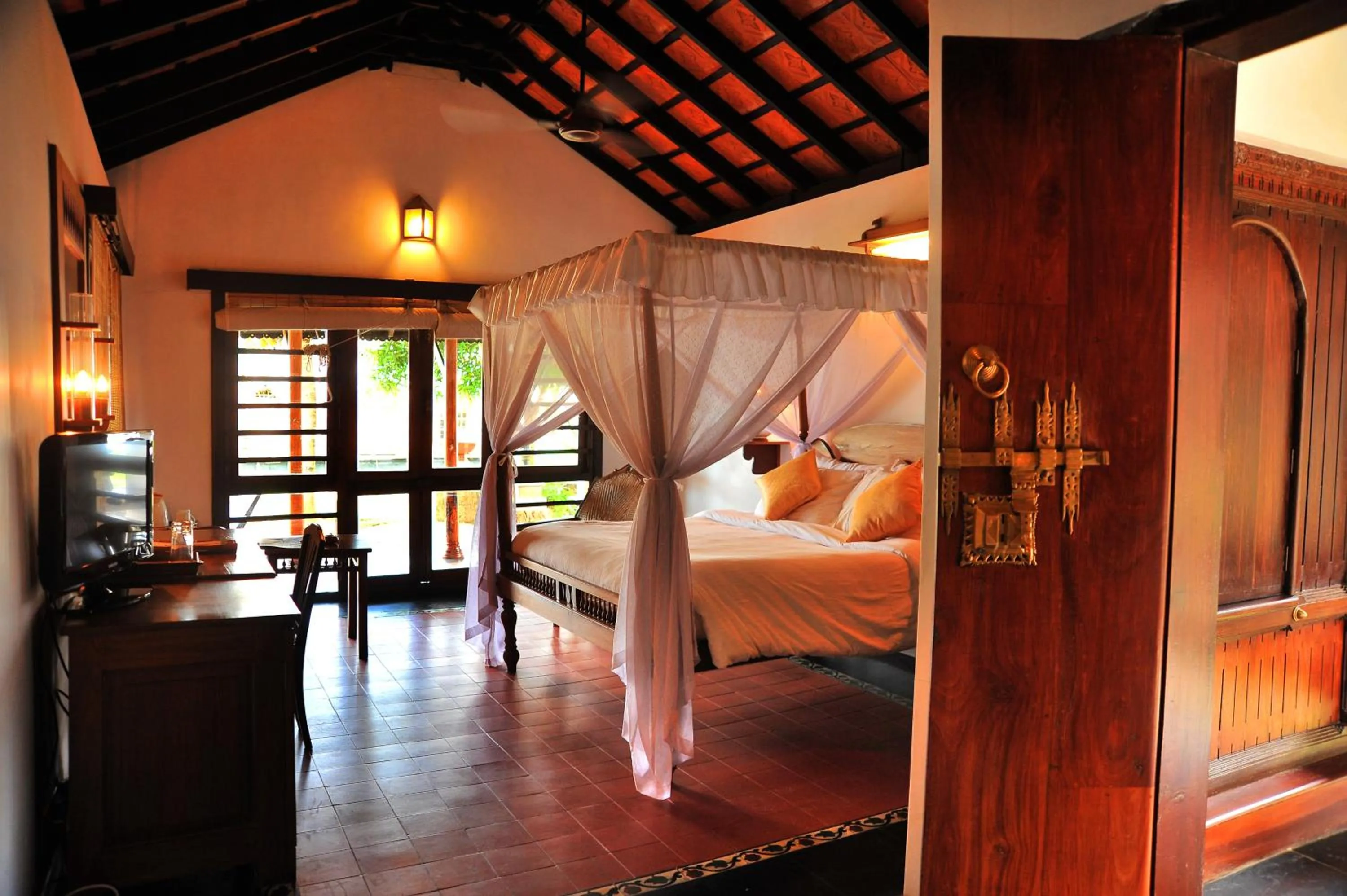 Bed in Punnamada Resort