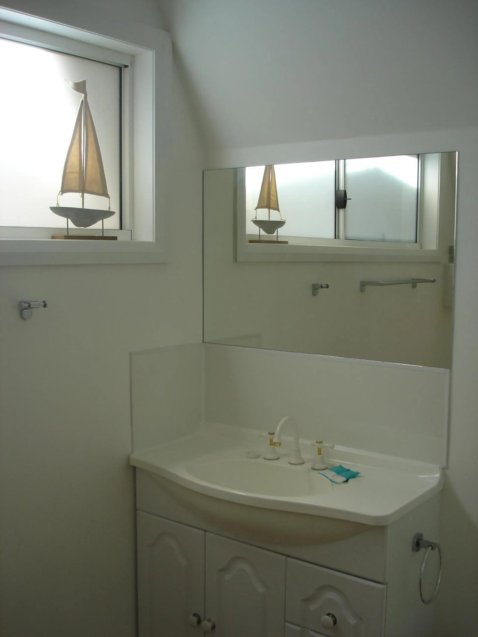 Bathroom in Bicheno by the Bay